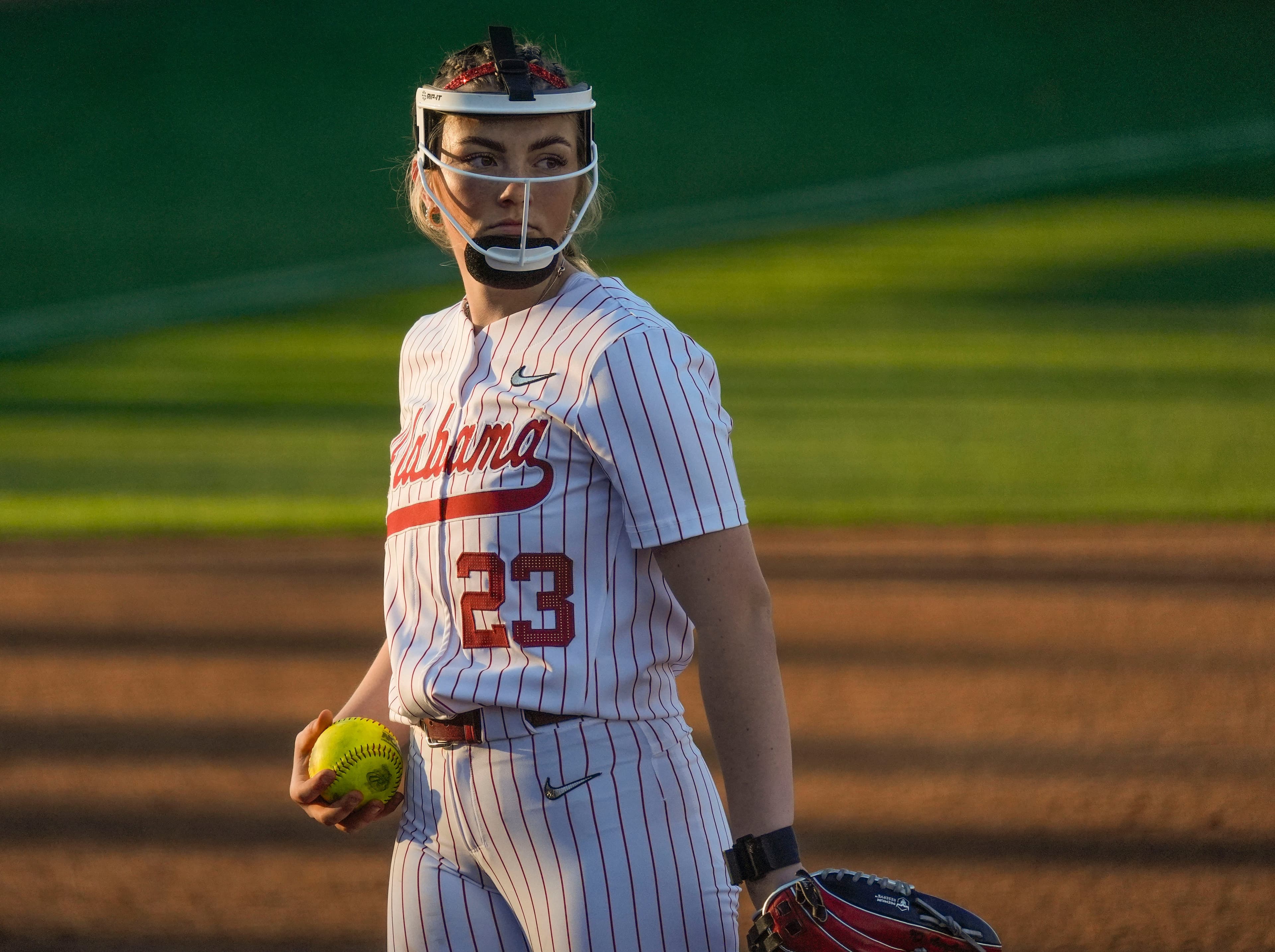 Megan Grant, Kendall Wells bring NCAA softball home run race on Road to WCWS