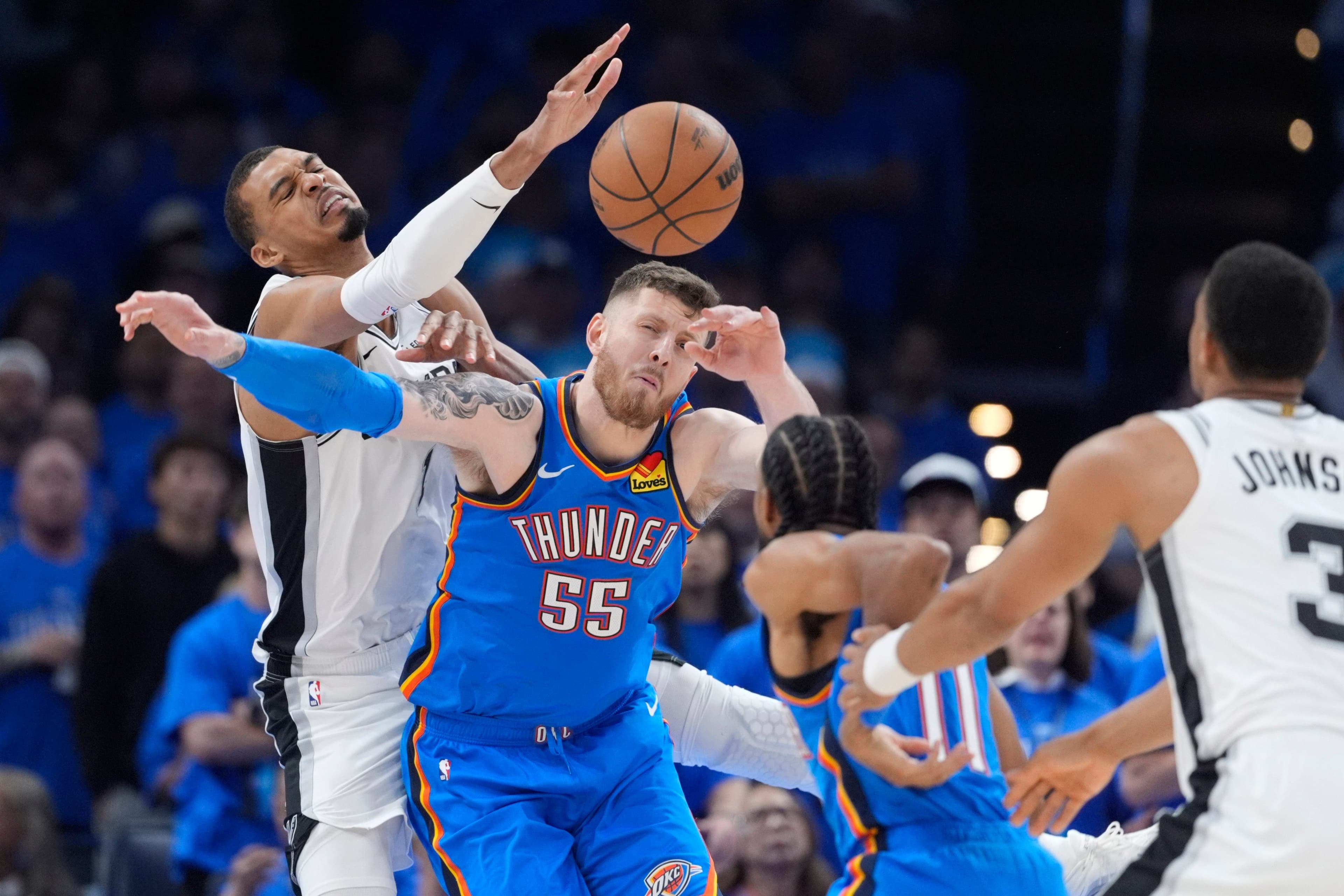 Isaiah Hartenstein alters course of Thunder-Spurs series with his Wemby defense