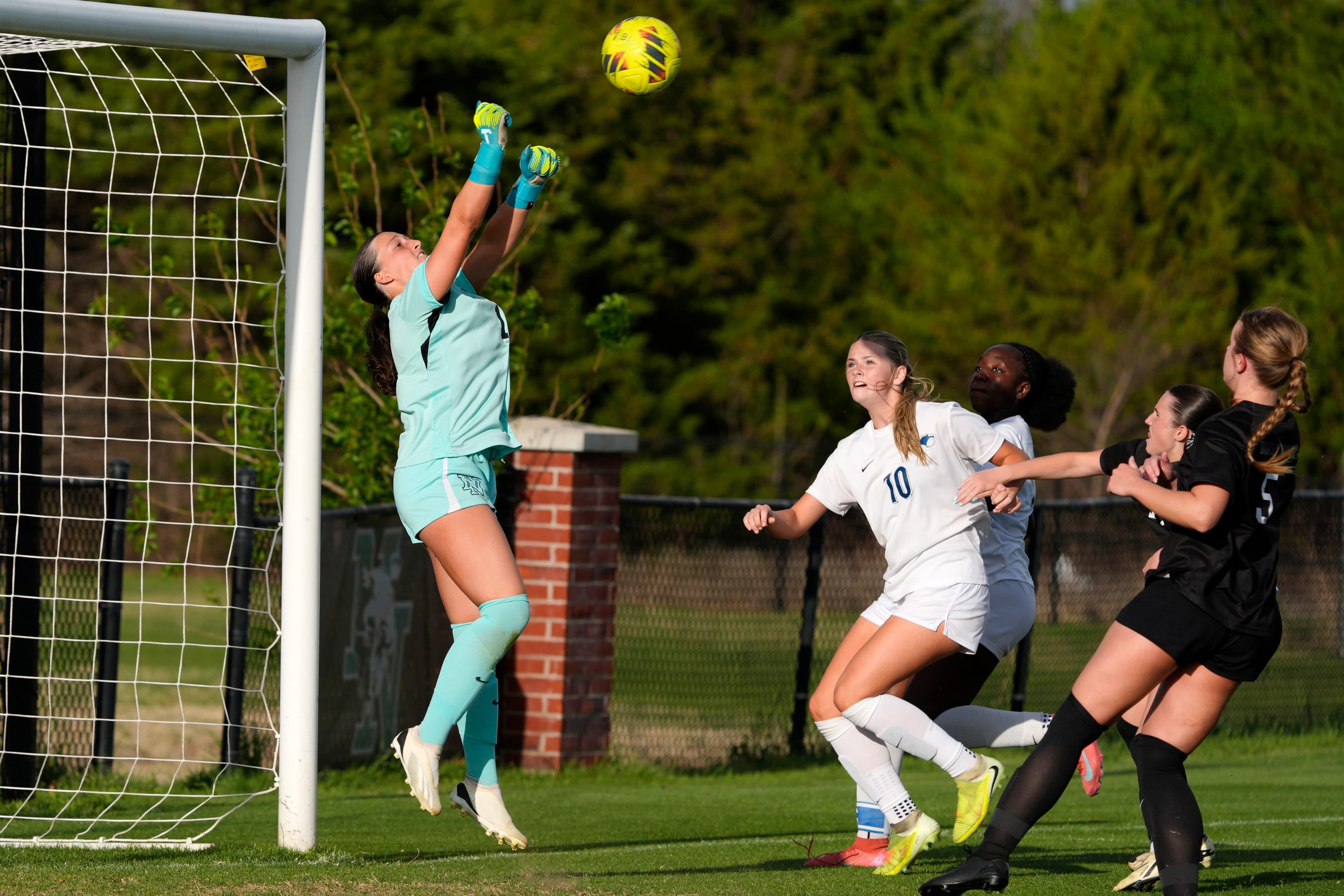 Which Oklahoma schools are best for athletes? Study ranks top 25