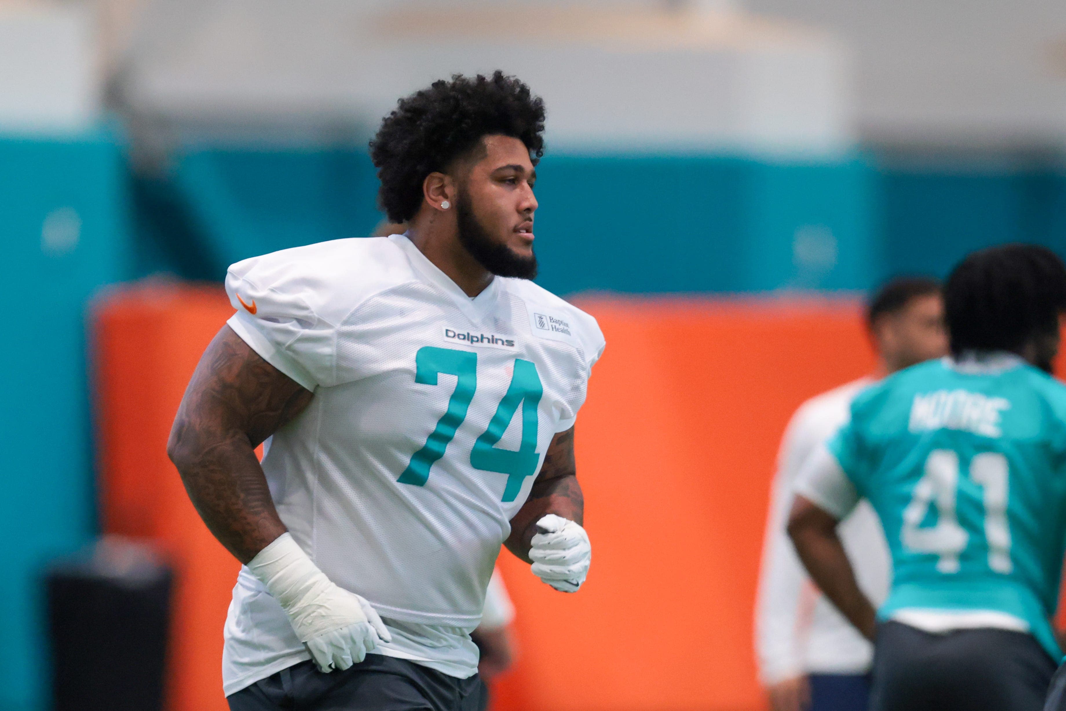 Miami Dolphins coach on OL Kadyn Proctor: 'Absolutely massive.'
