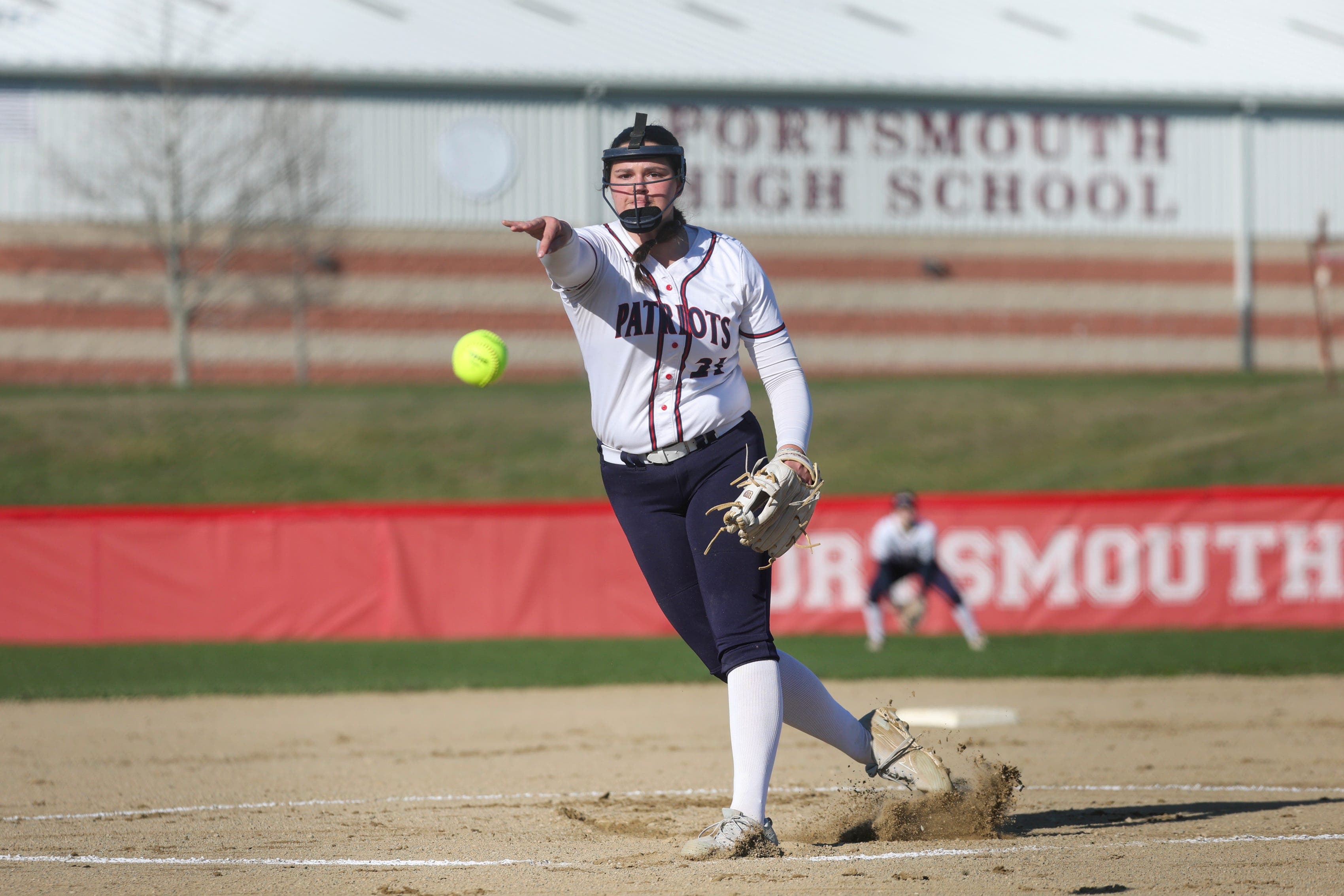 Experienced Portsmouth softball team tops Barrington. Here's how.