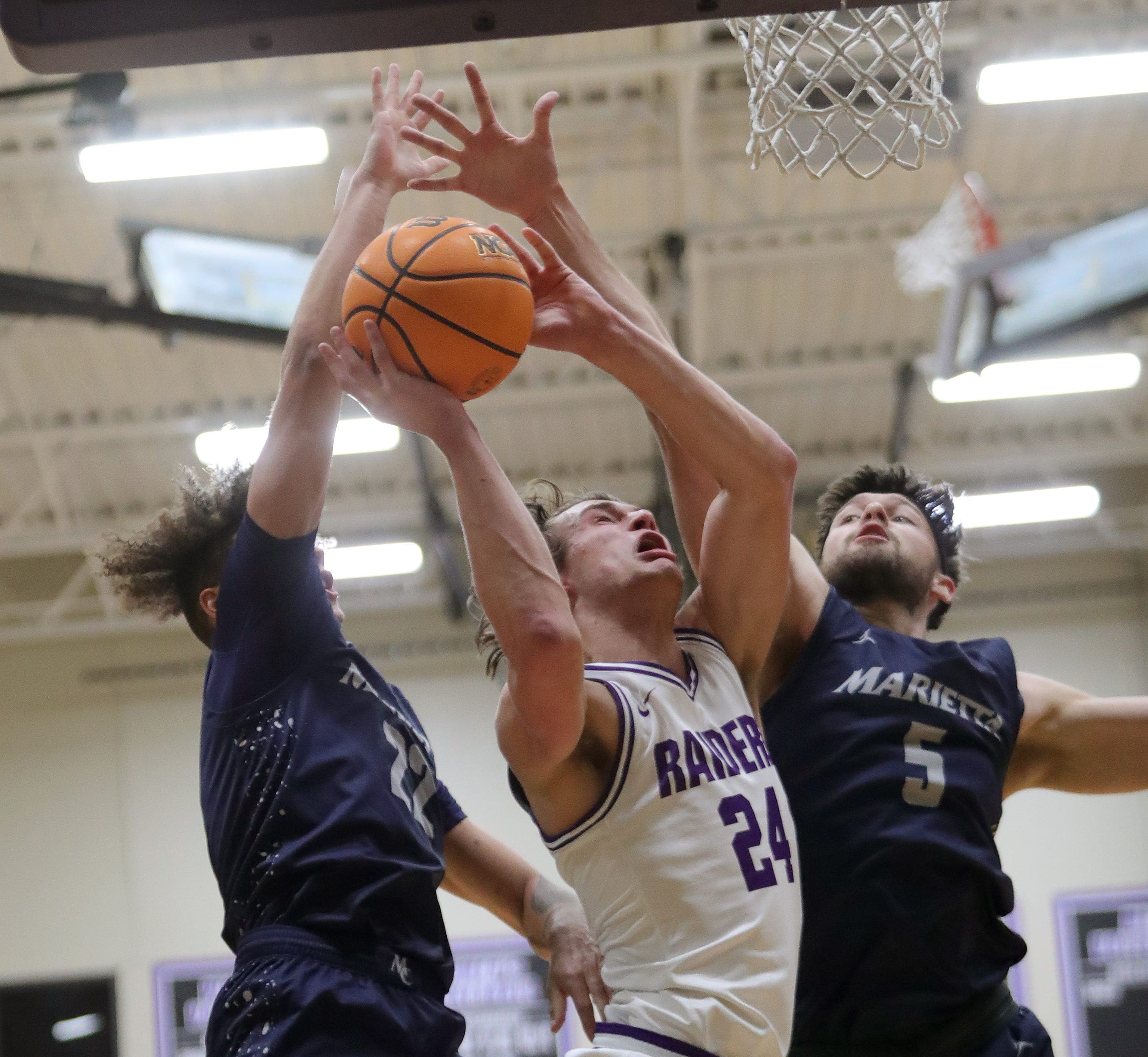 Mount Union basketball player Caleb Laurich enters transfer portal