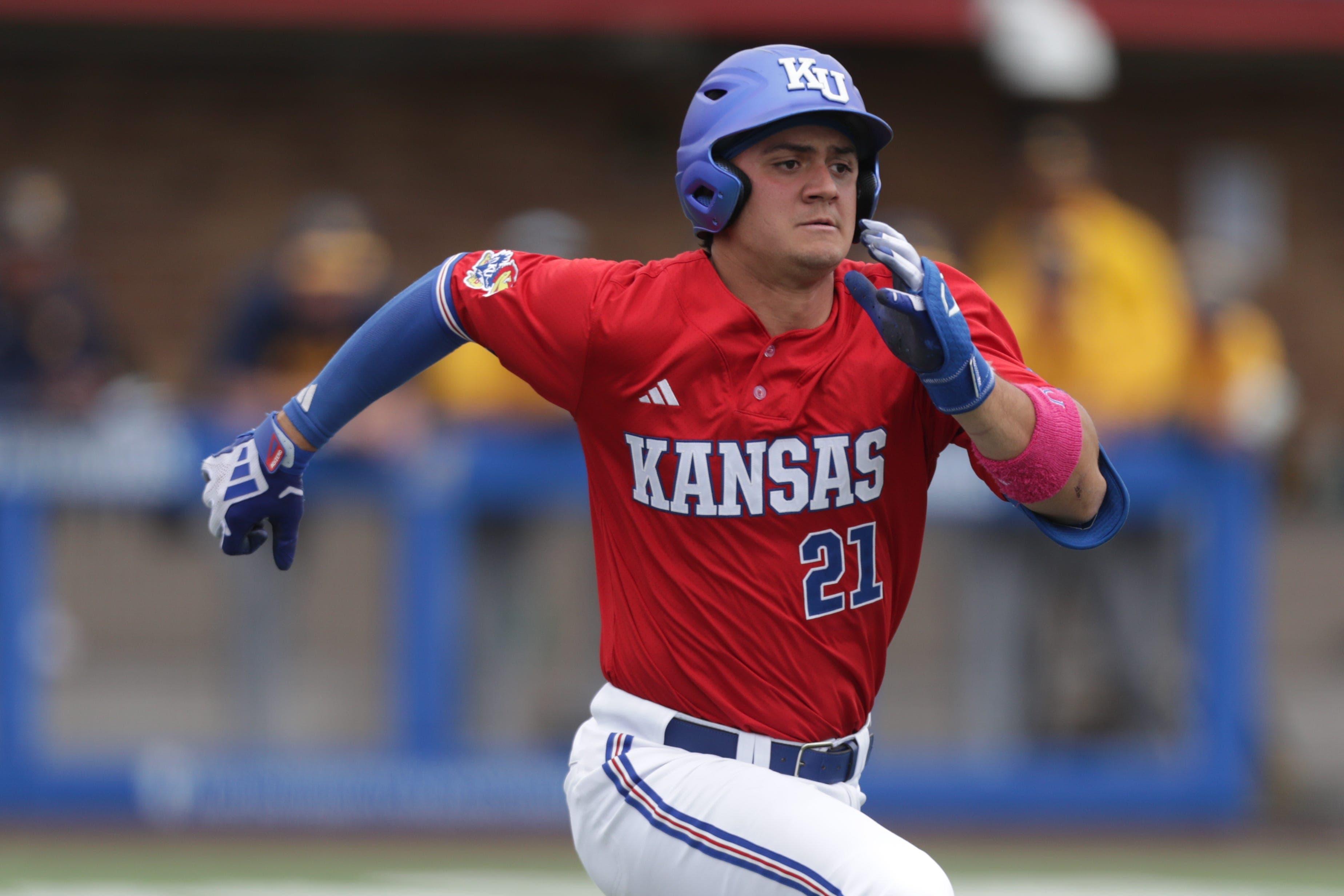 Kansas baseball rises in latest USA TODAY Sports Coaches Poll top 25