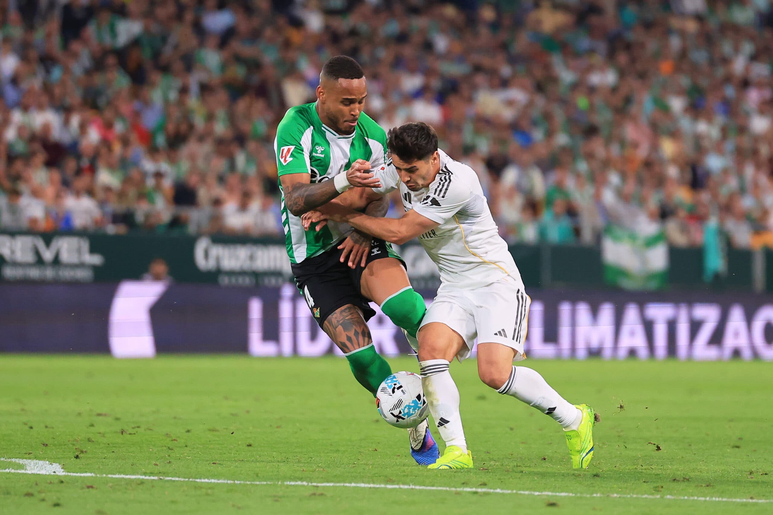 West Ham Firmly In Contention For This 25-Year-Old Defender: Is He A Good Option At €40m?
