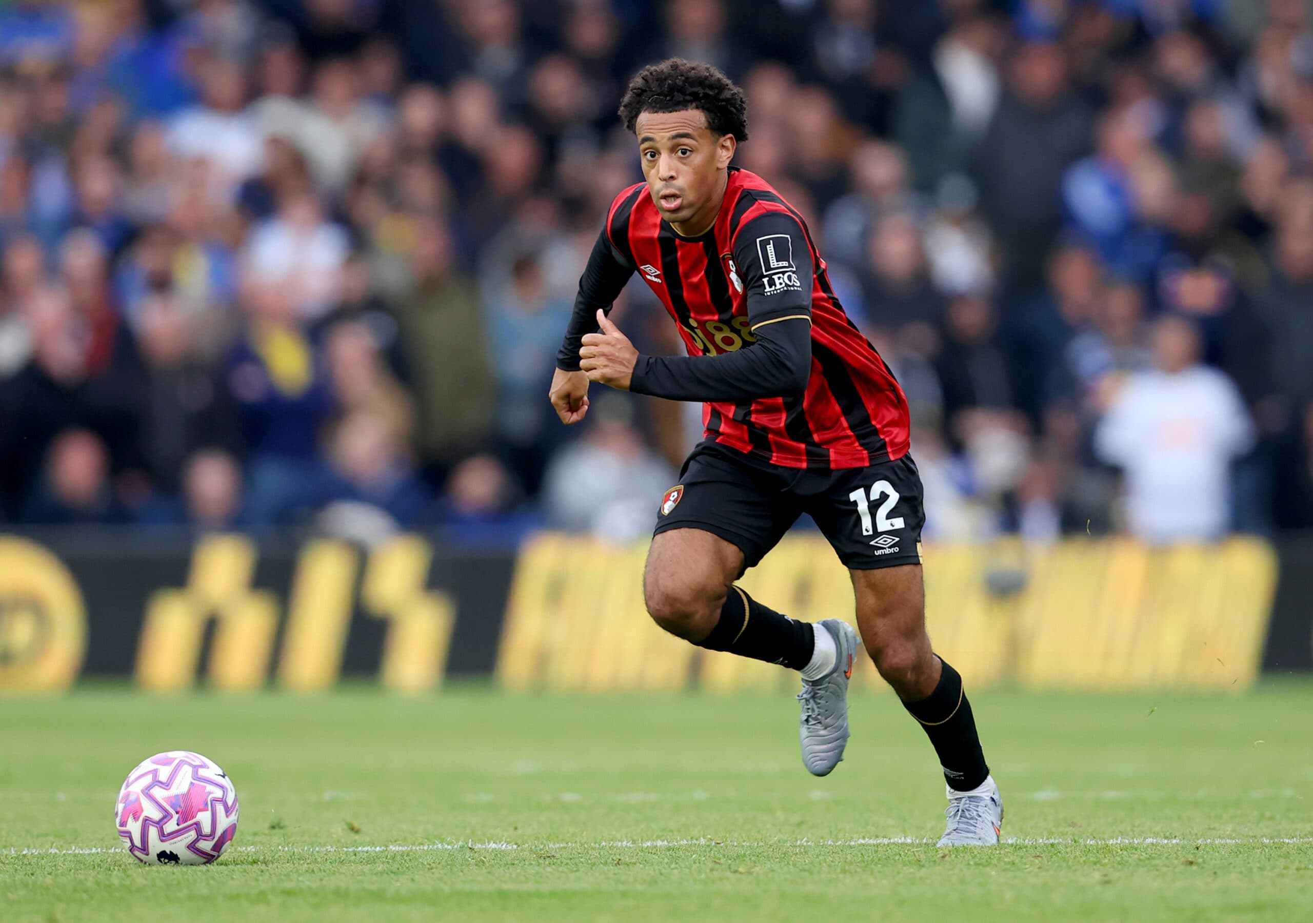 New Headline: "Carrick Sizzles For Manchester United: 1-0 Thrashing of Chelsea!