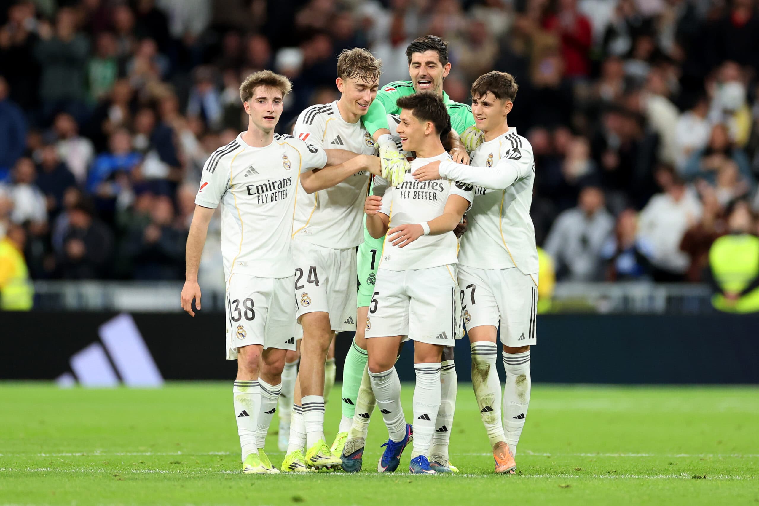 New Headline: Alexander-Arnold and Guler Score, Real Madrid Takes Down Manchester City 4-3-3