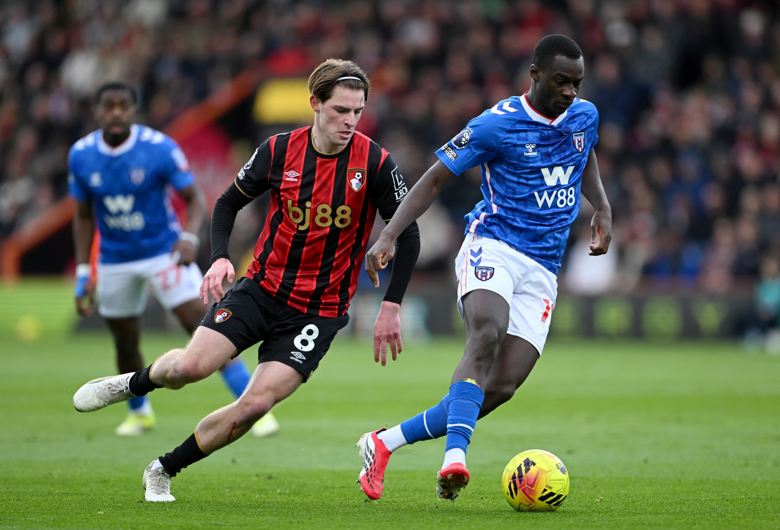 Chelsea Are Keeping A Keen Eye On This Bournemouth Midfielder: Should Rosenior Snap Him Up?