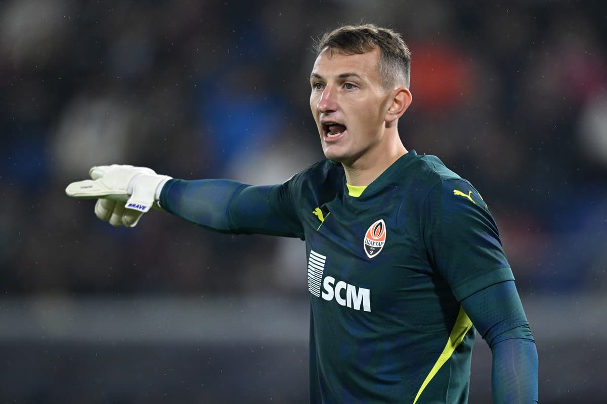 €10m Goalkeeper Refuses Leeds United Links: Does Daniel Farke Need Him?
