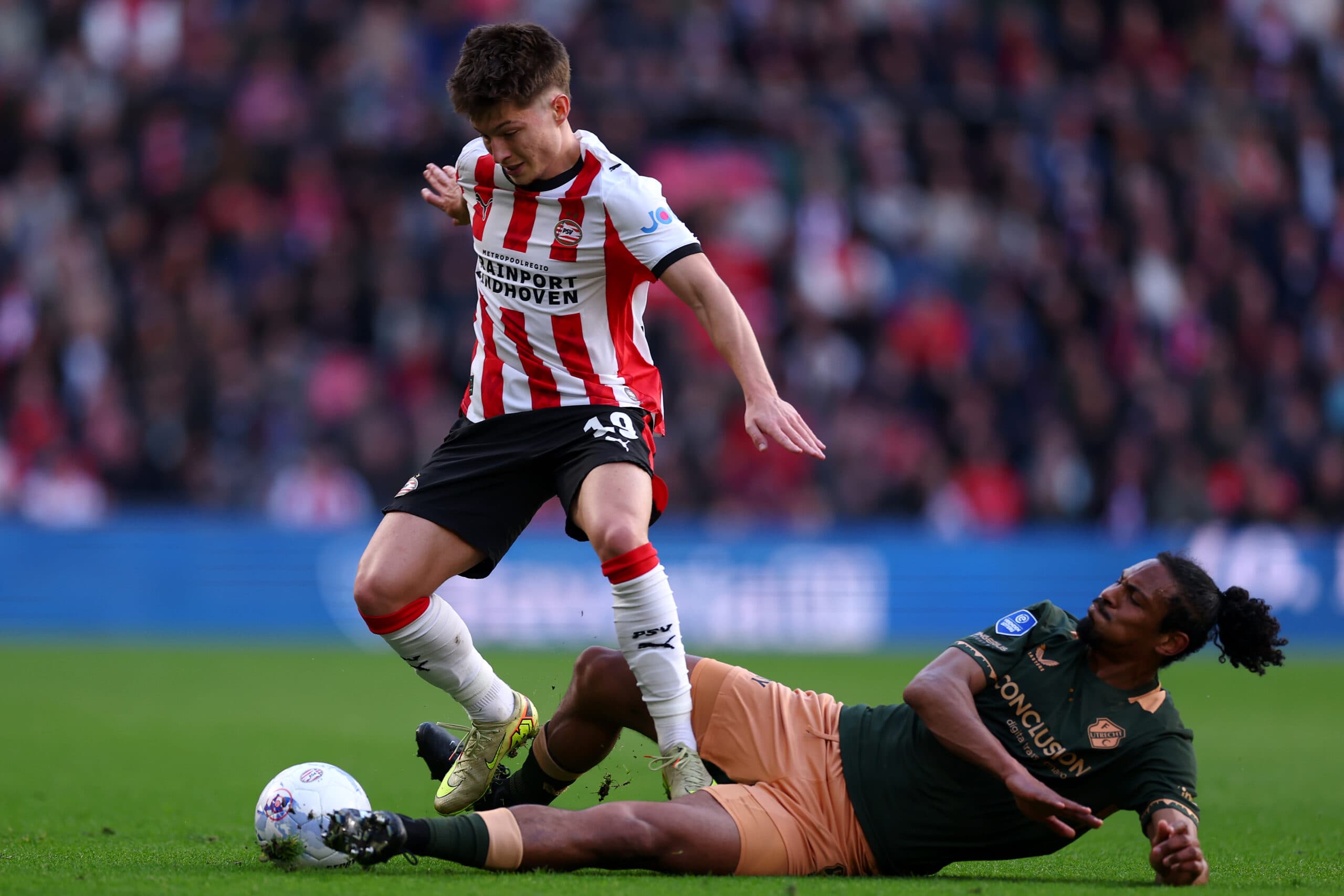 Everton Have Put A Formal Bid For This 21-Year-Old: Does He Solve The Attacking Problem?