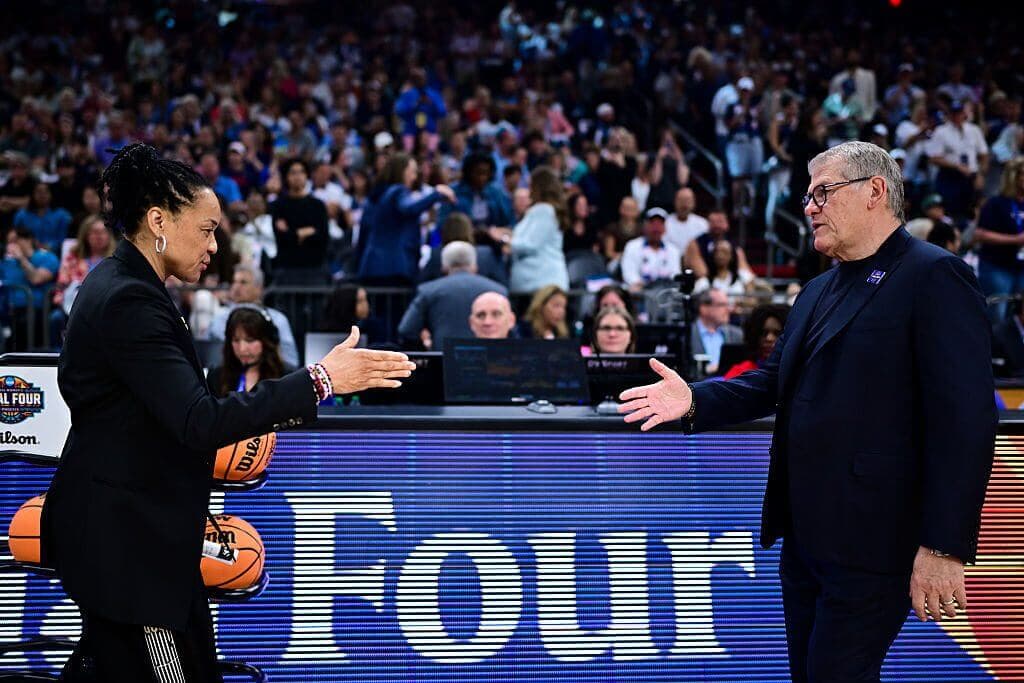 Geno Auriemma’s exchange with Dawn Staley the lastest in string of coaching rivalries