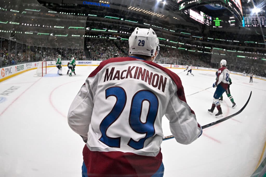 Avalanche coach Jared Bednar reacts to viral Nathan MacKinnon pool workout video