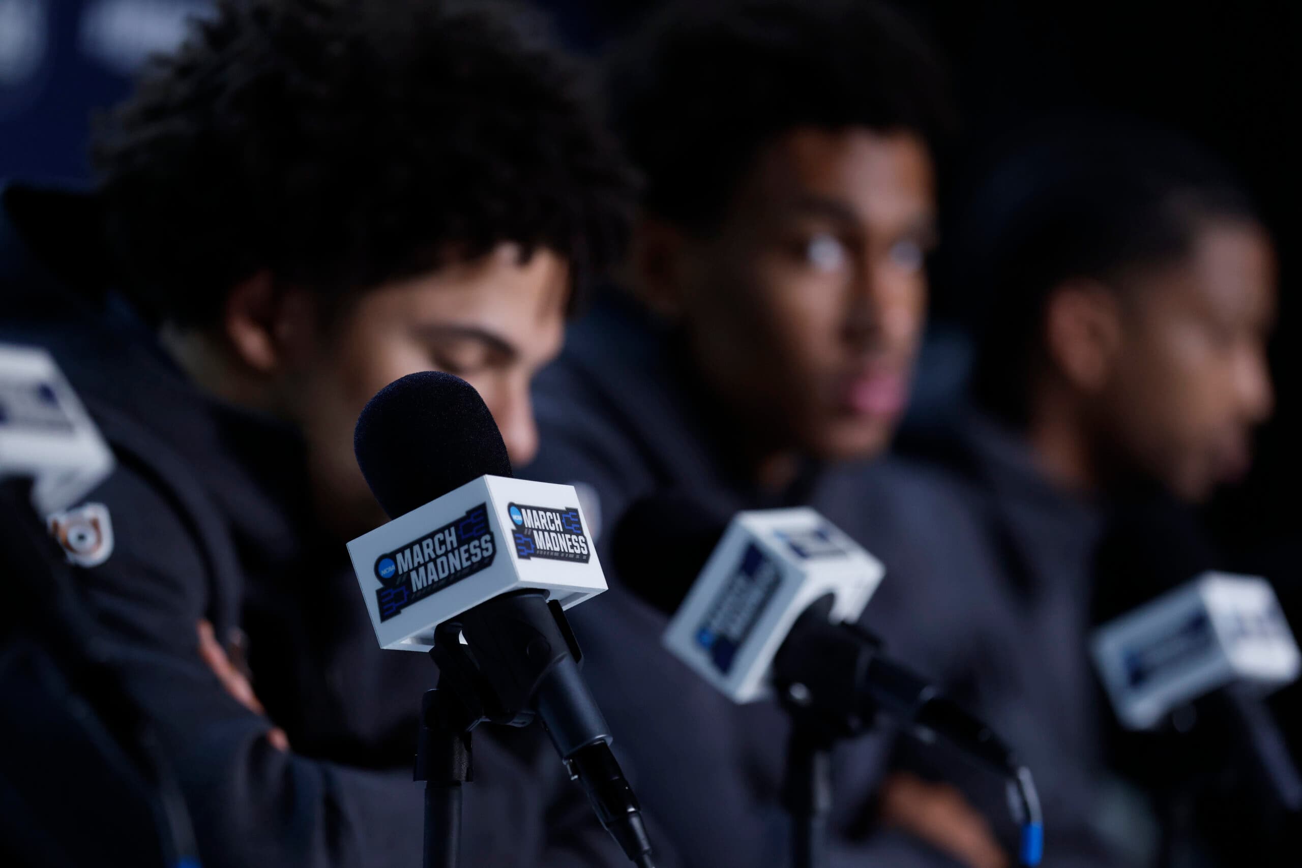 Get Set, Hoopers: Buckeyes vs. Wolverines in the Final Battle for College Title!