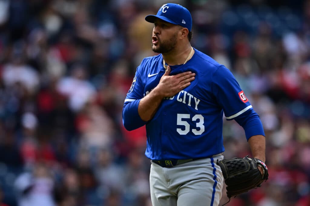 Royals new closer has immediate pressure to succeed