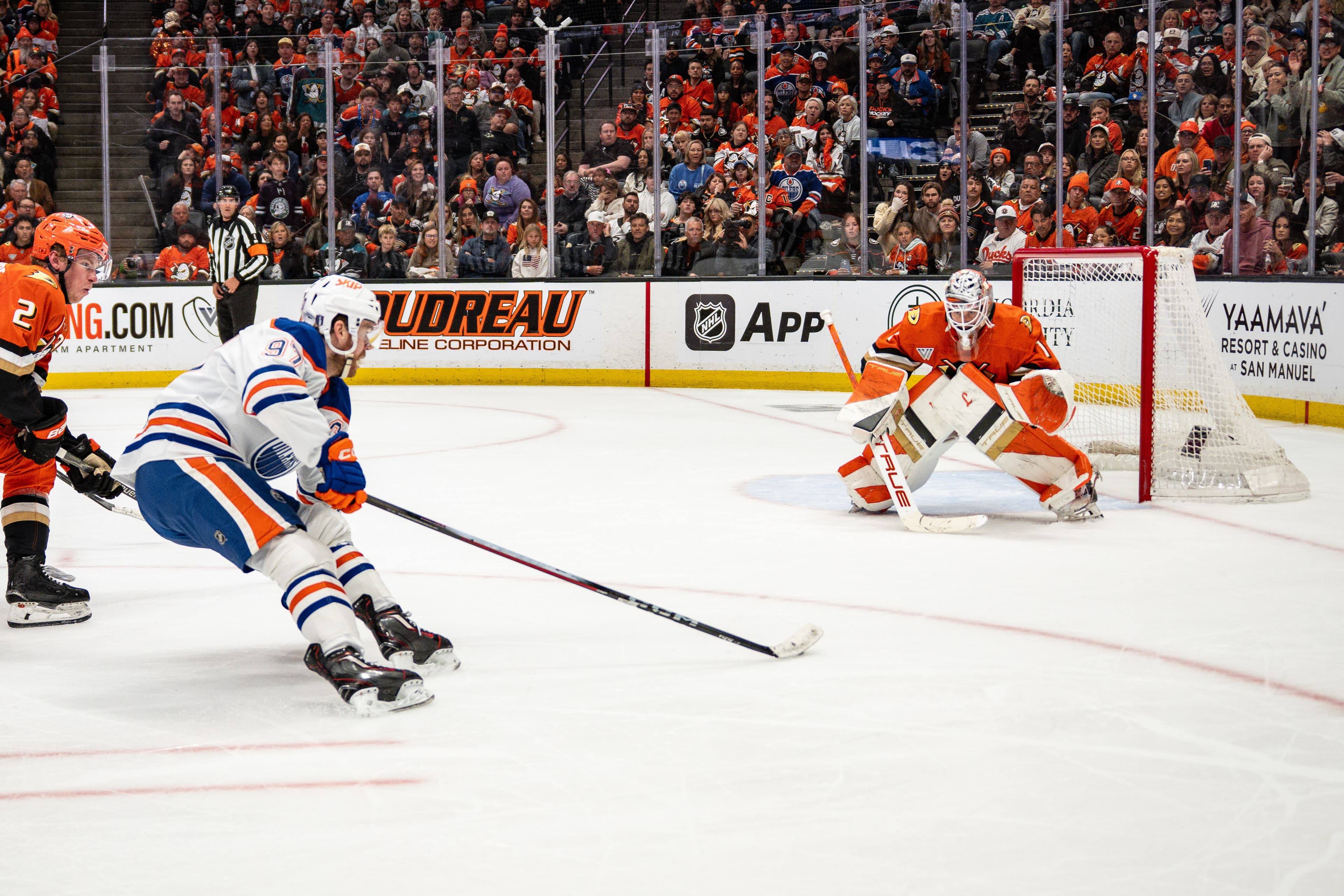 Connor McDavid’s silence on injury adds worry after Oilers’ Game 4 defeat