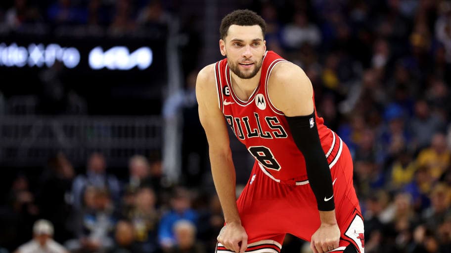 Chicago Bulls make sweeping changes in front office