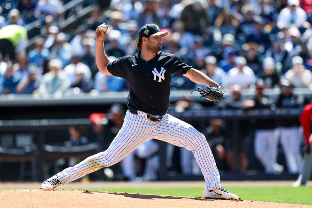 Yankees newly acquired pitcher has big shoes to fill