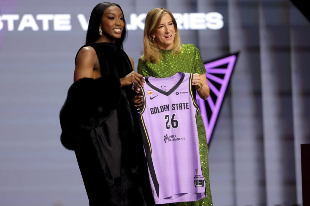 Flau’jae Johnson’s little brother steals show at 2026 WNBA Draft