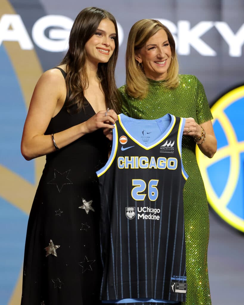 UCLA’s Gabriela Jaquez drops viral TikTok dance after joining Chicago Sky
