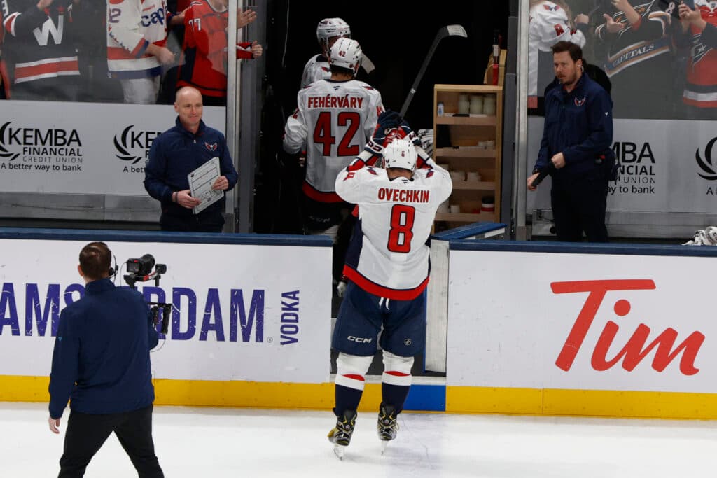 Alex Ovechkin’s emotional moment with fans following final game of season