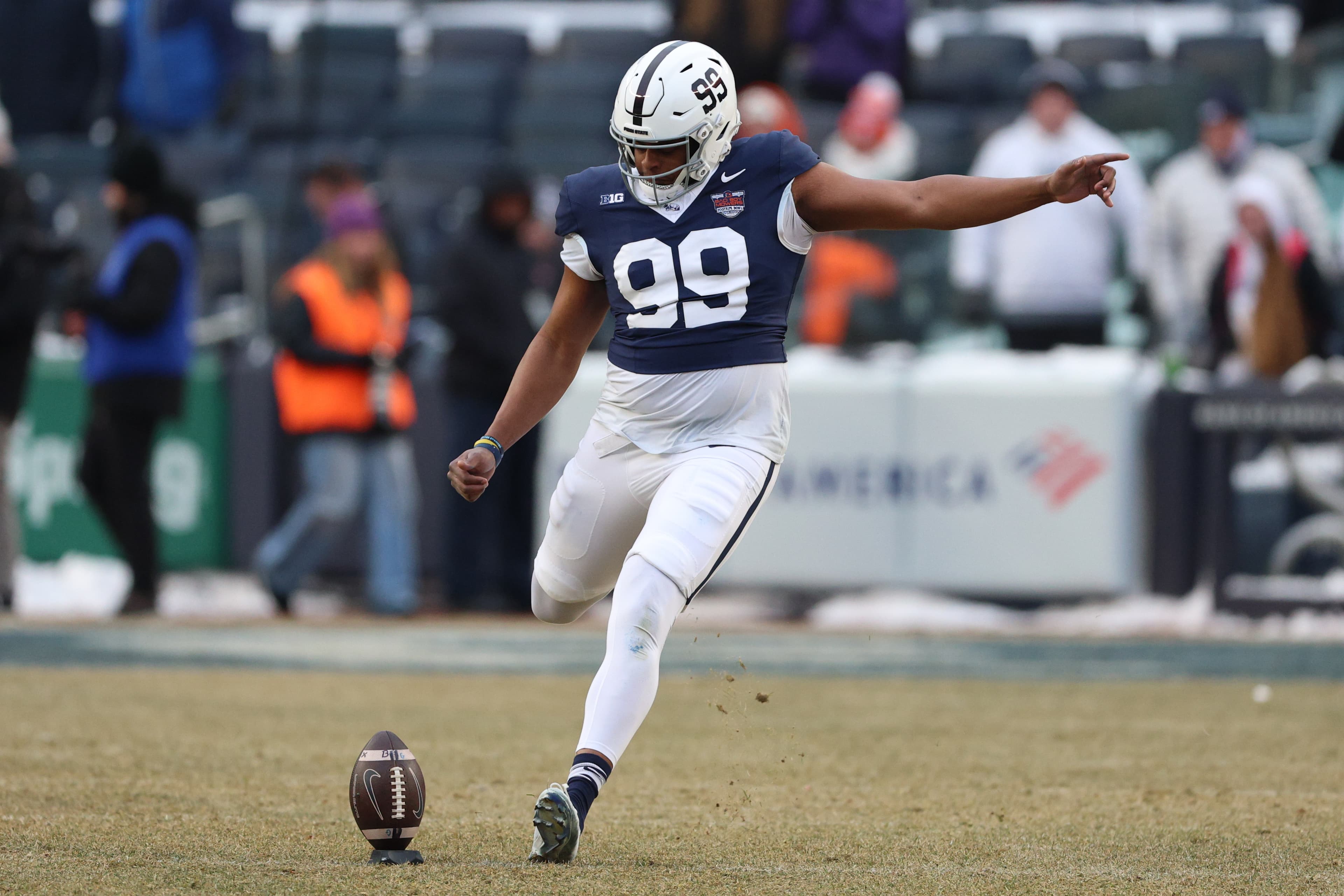 313 pounds of power has Gabe Nwosu’s leg heading to Steelers’ rookie minicamp