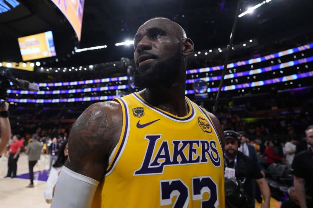 Lakers, LeBron on verge of major collapse