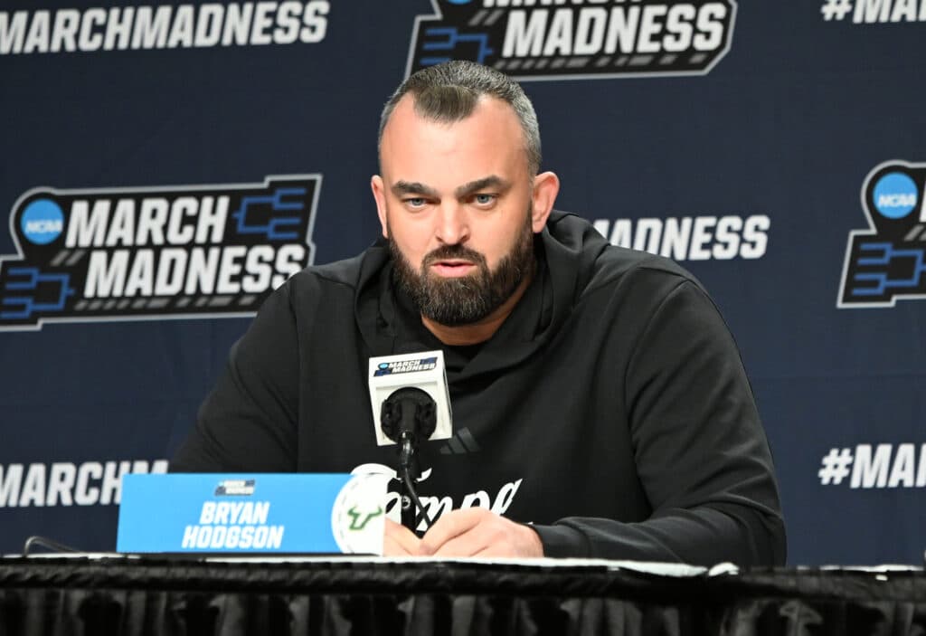South Florida men’s basketball team hears from Bills legend before NCAA game in Buffalo