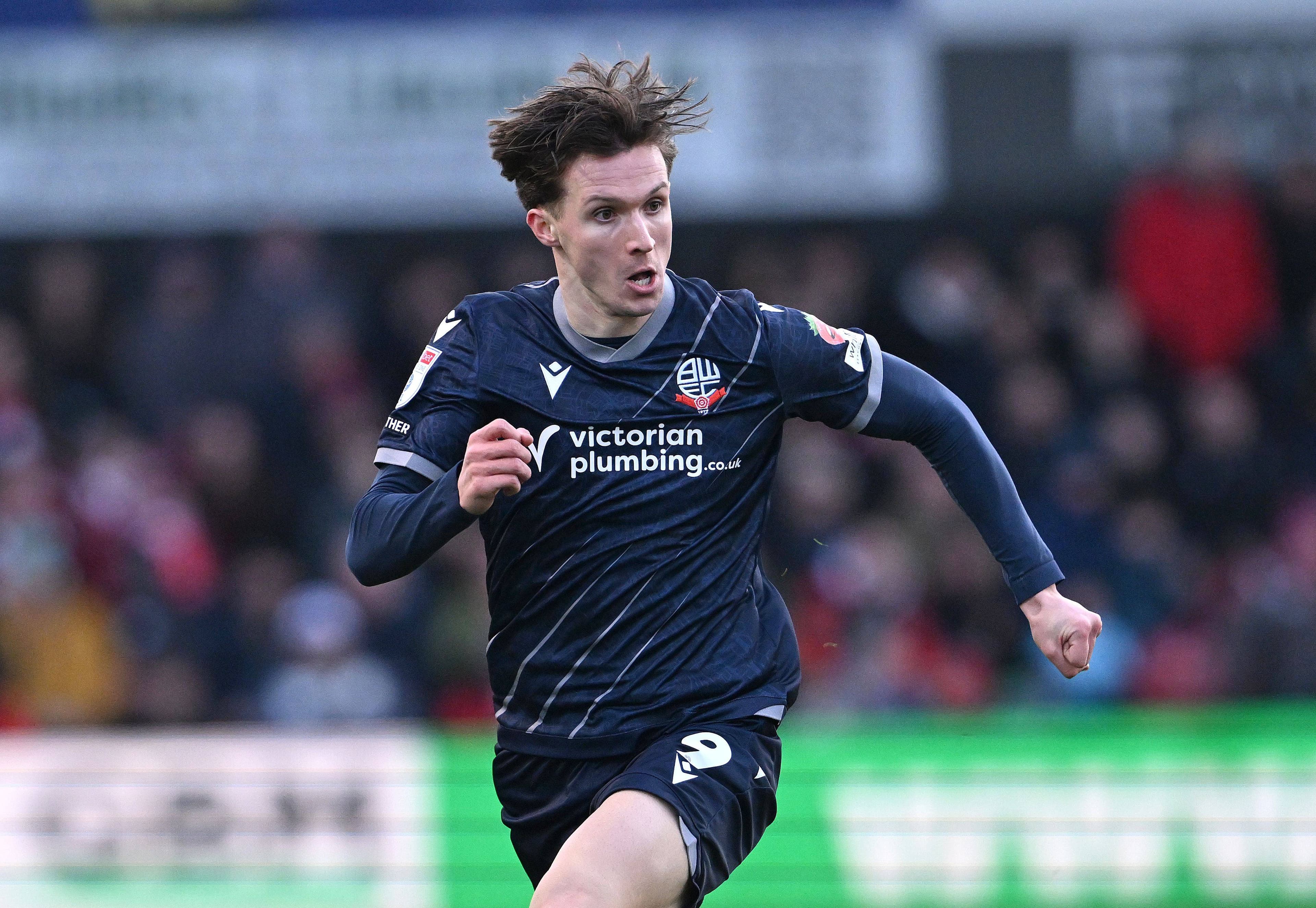 New Headline: Celtic Cheers as Johnny Kenny Leads Willie Norman's Team to Royal Championship!