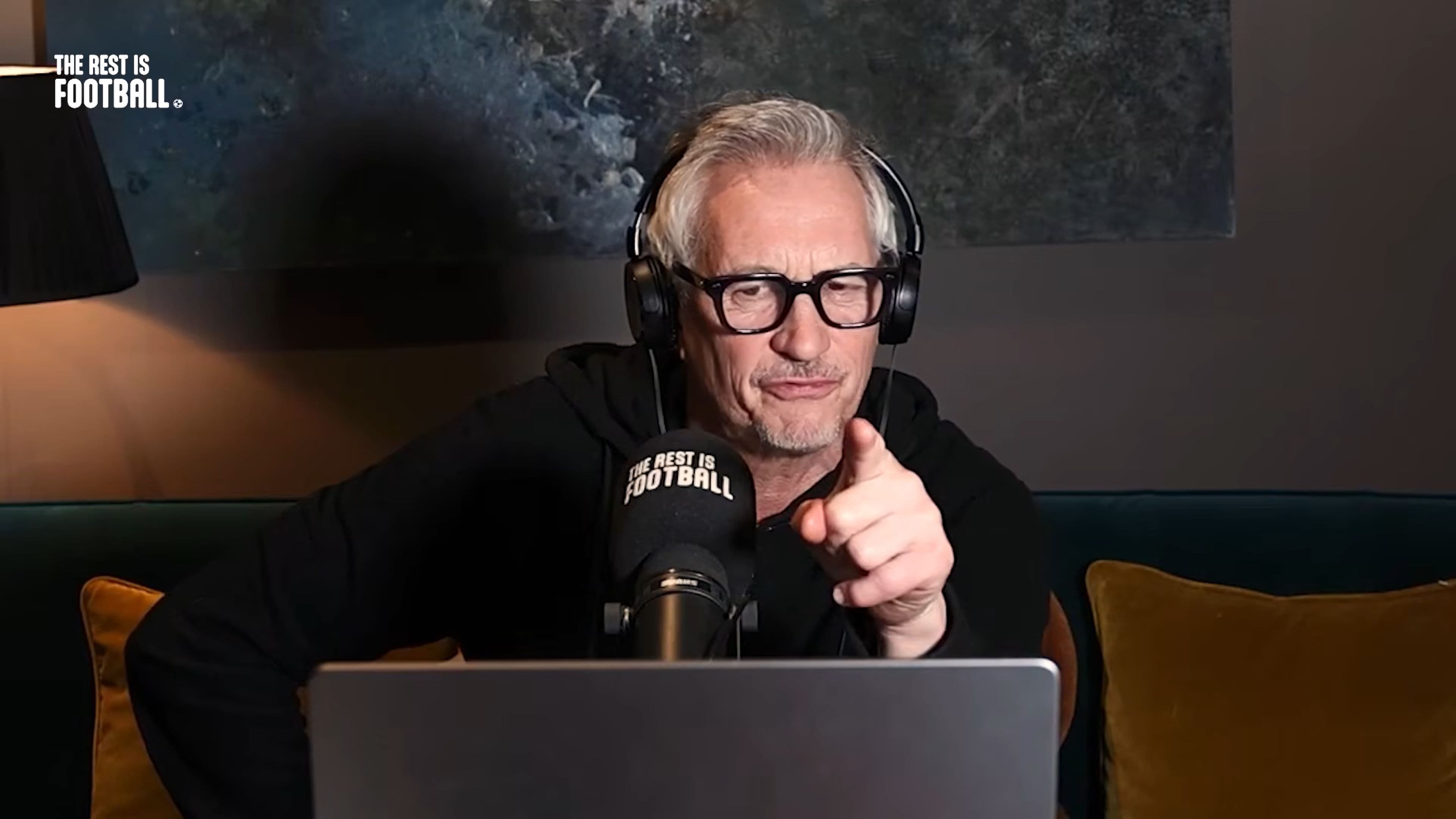 Gary Lineker compares Liam Rosenior to Ruben Amorim as he sends warning to Chelsea boss