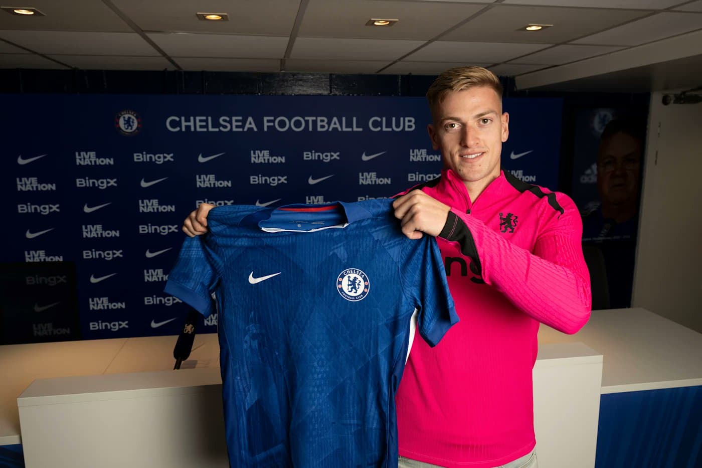 Some Chelsea fans will be very disappointed about Liam Delap’s plans for this summer