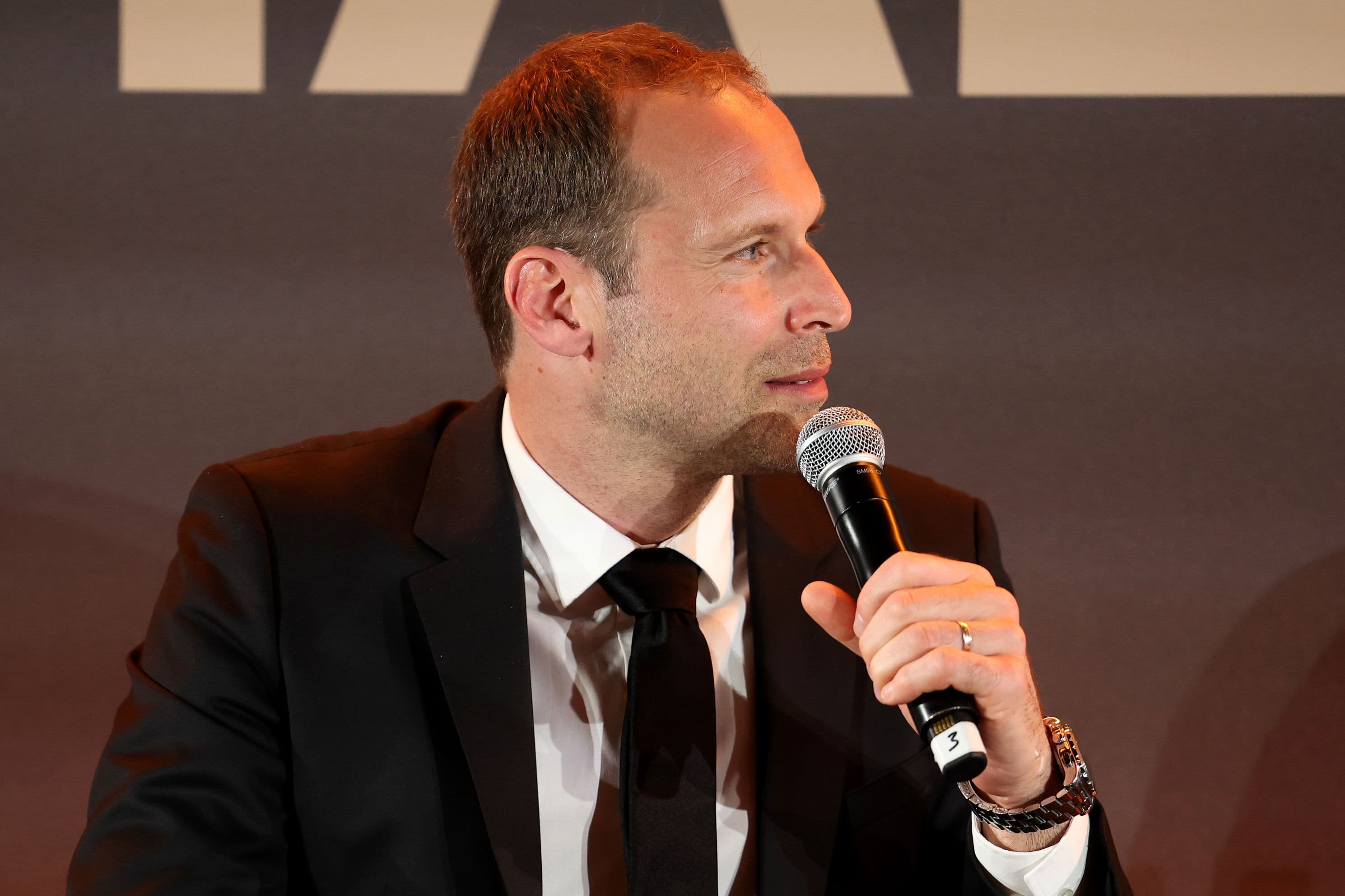 Petr Cech says exactly what fans feel as he delivers worrying Chelsea verdict