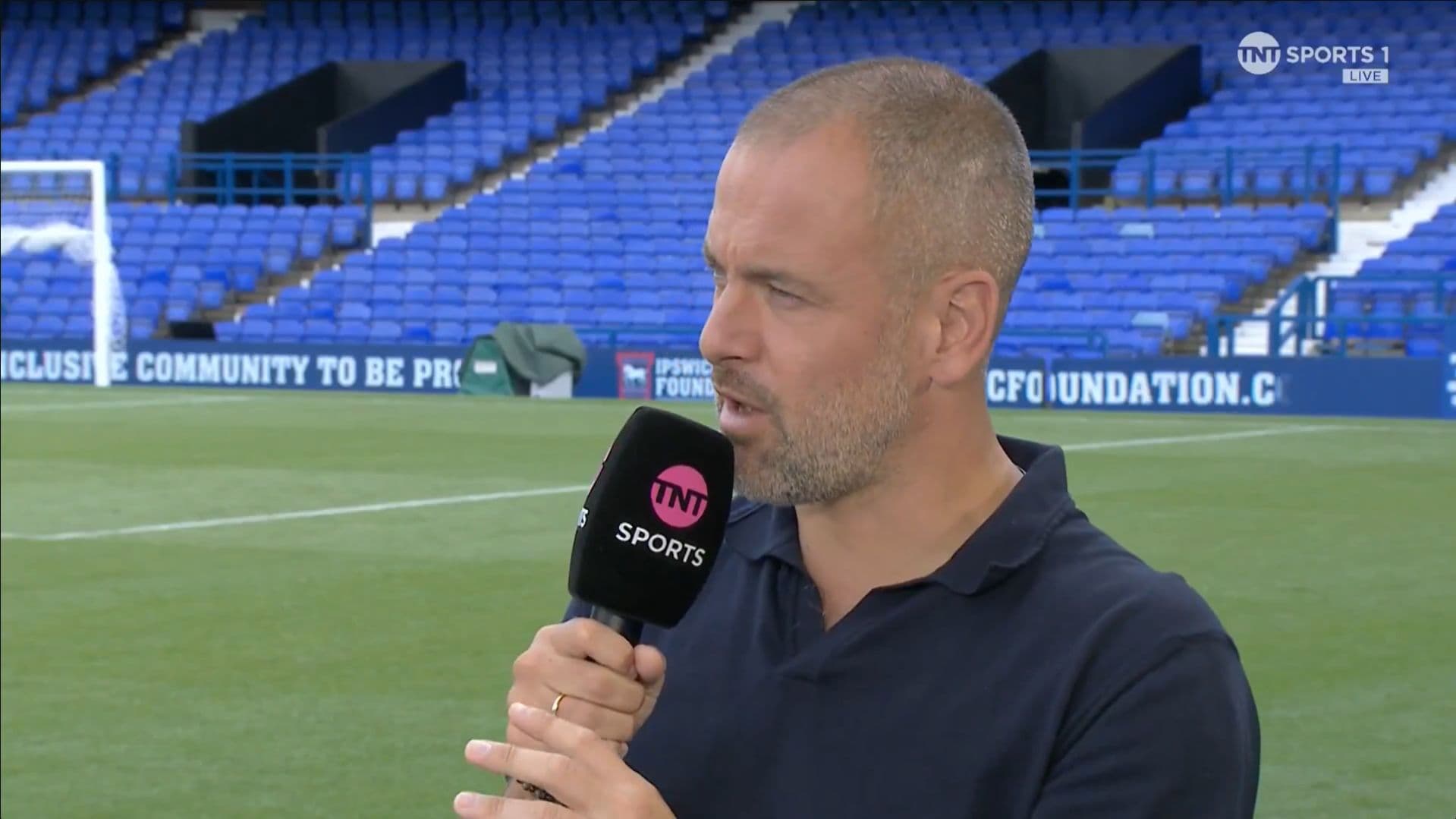 Former Chelsea winger has warning to unpopular signing who hasn’t developed since his breakthrough