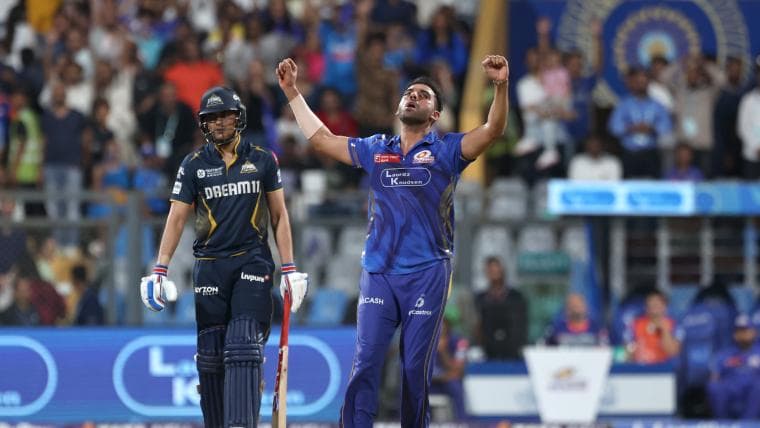 Deepak Chahar performs new version of 'note celebration' after dismissing KKR's Finn Allen