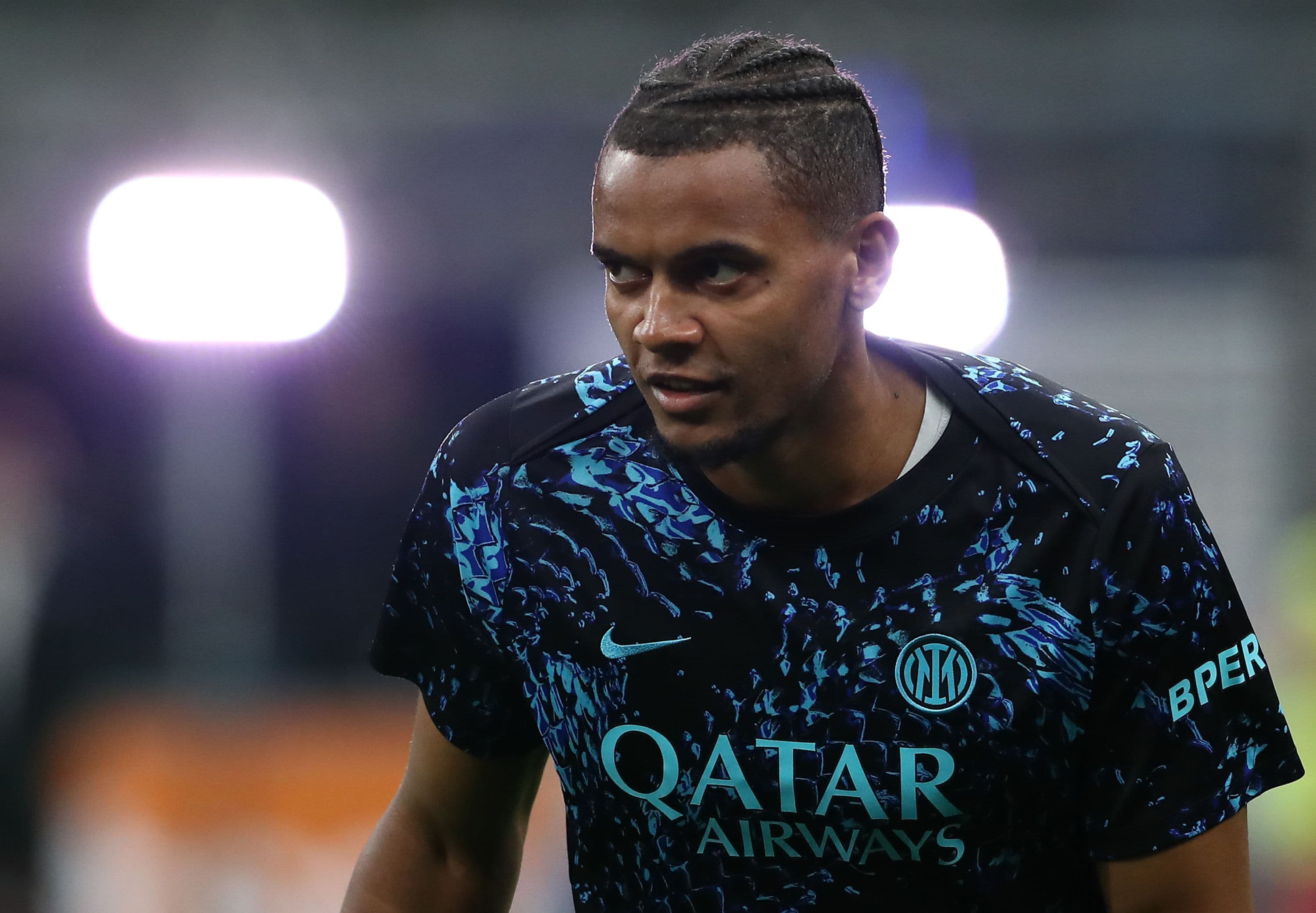 Manchester City Loanee Akanji to Join Inter Permanently