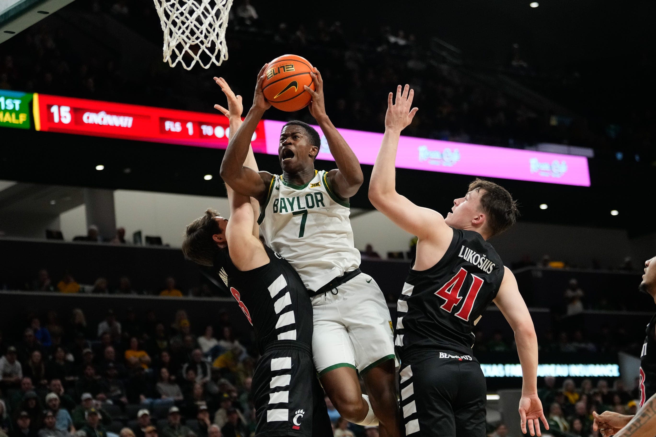 Ex-Cincinnati Bearcat, Xavier Musketeer flourish in hoops overseas