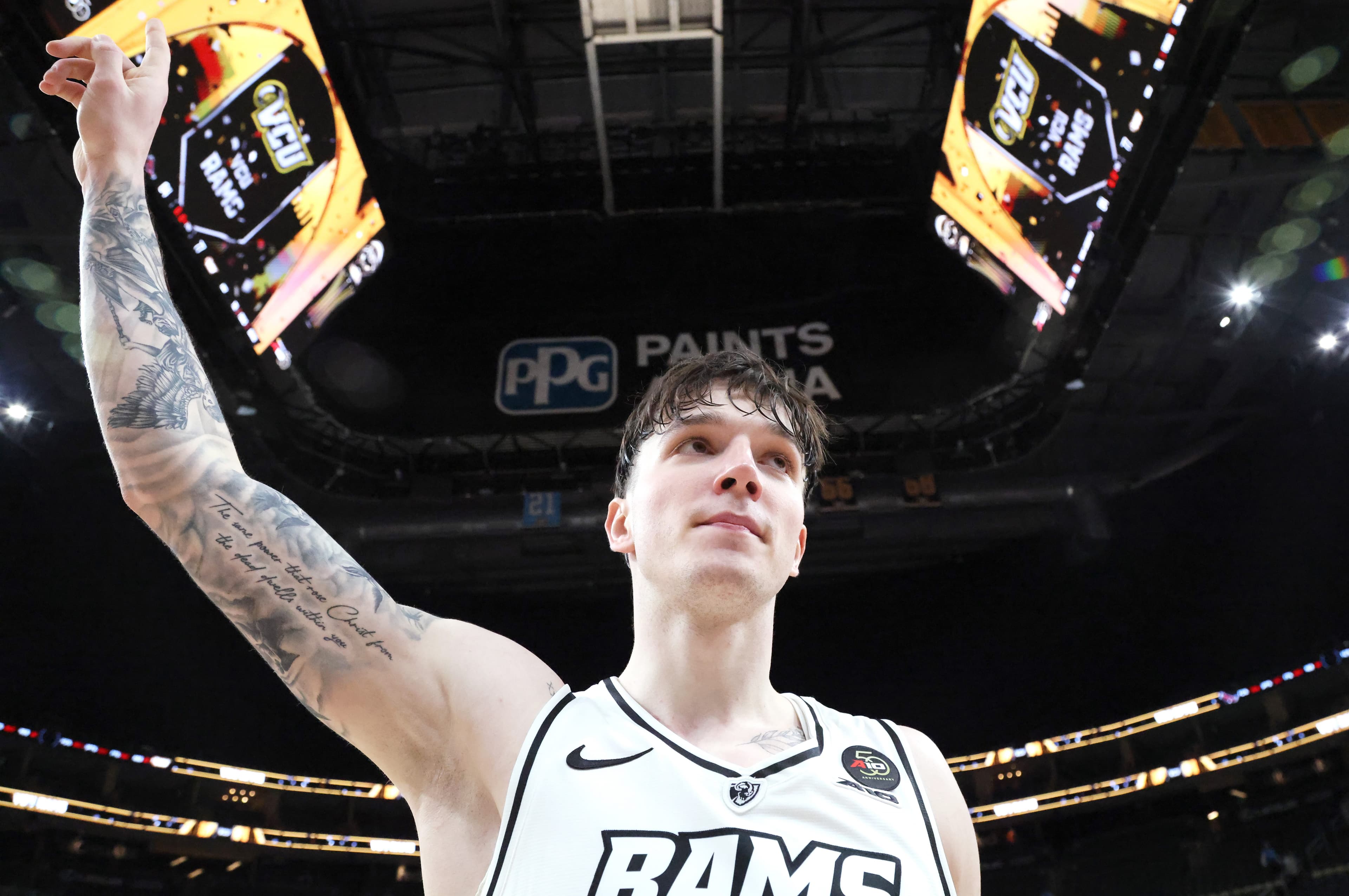 Shining Stars Take Over: Xuri Team Takes Charge of March Madness Finals!