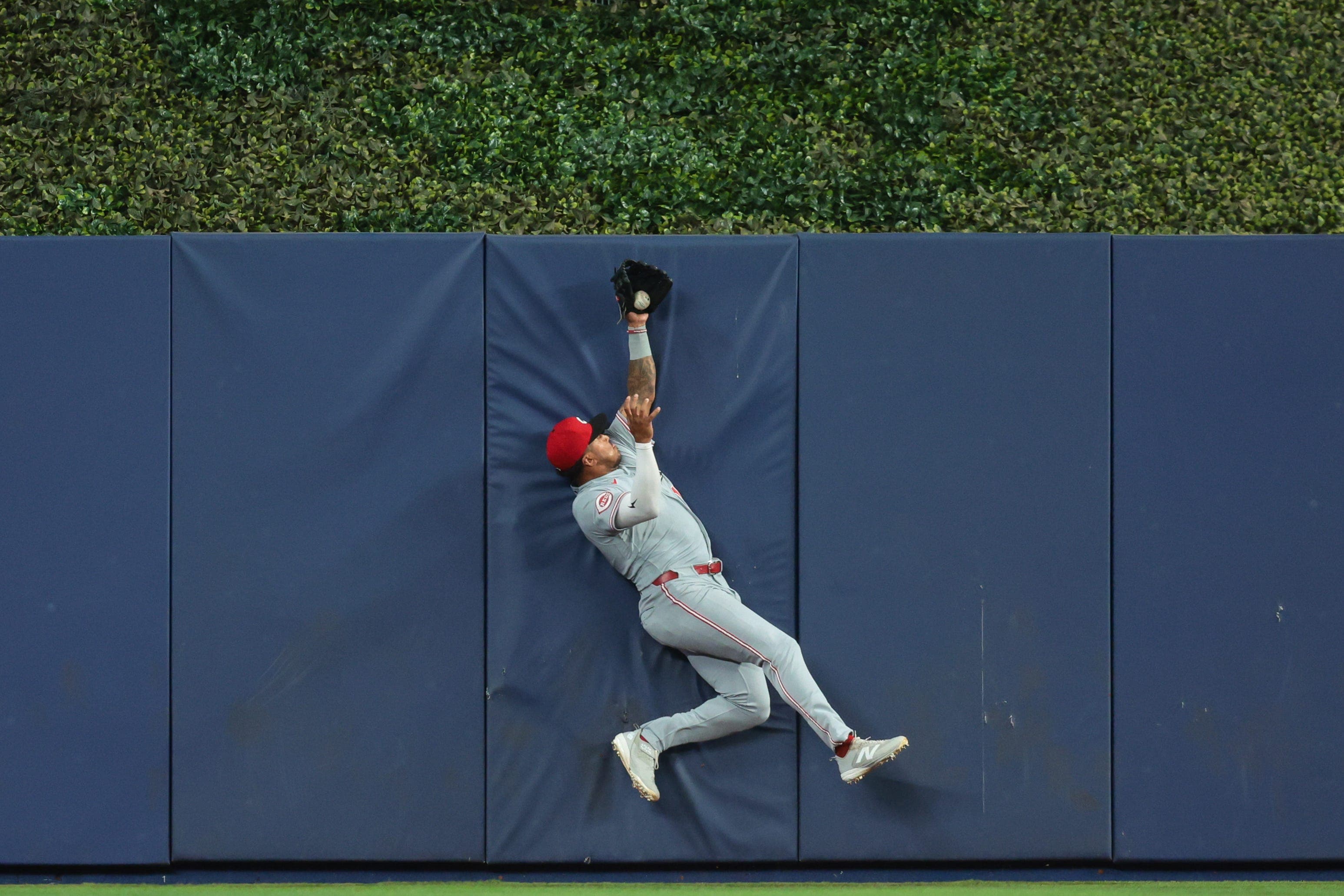 Cincinnati Reds Dane Myers appears to escape injury after scare in 8th