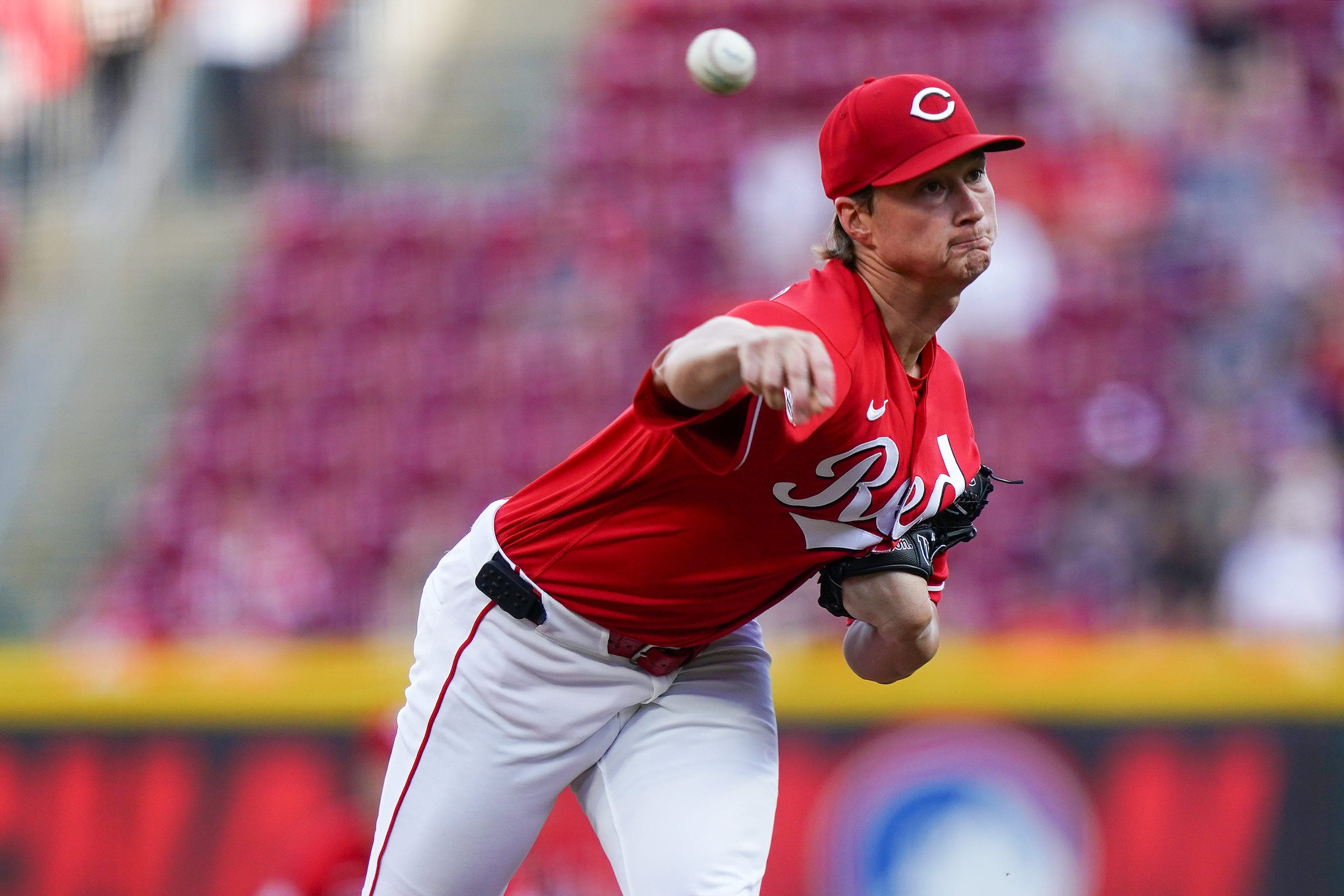 Cincinnati Reds drop lopsided series opener to Washington Nationals