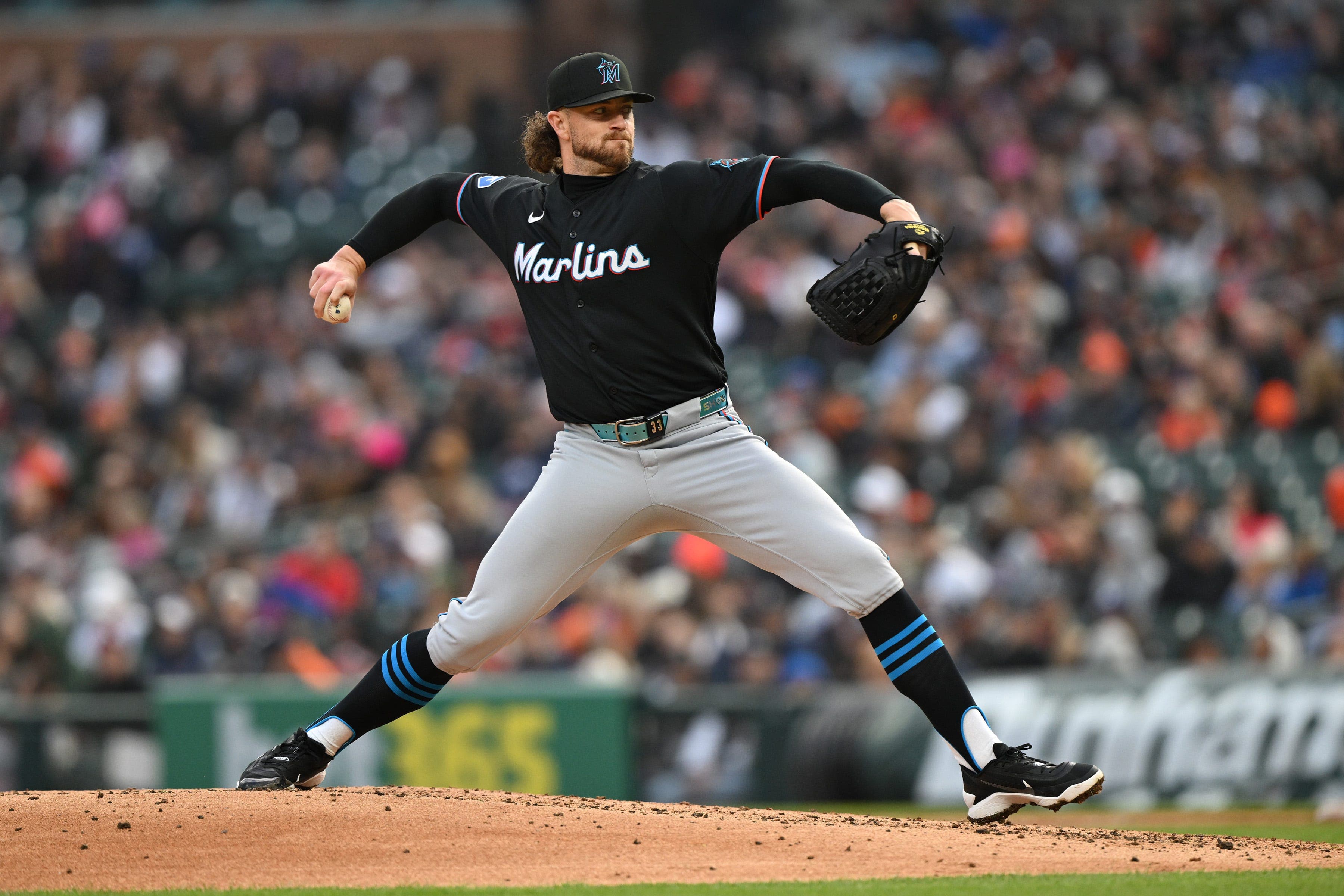 Reds sign Chris Paddack, veteran right-handed starting pitcher