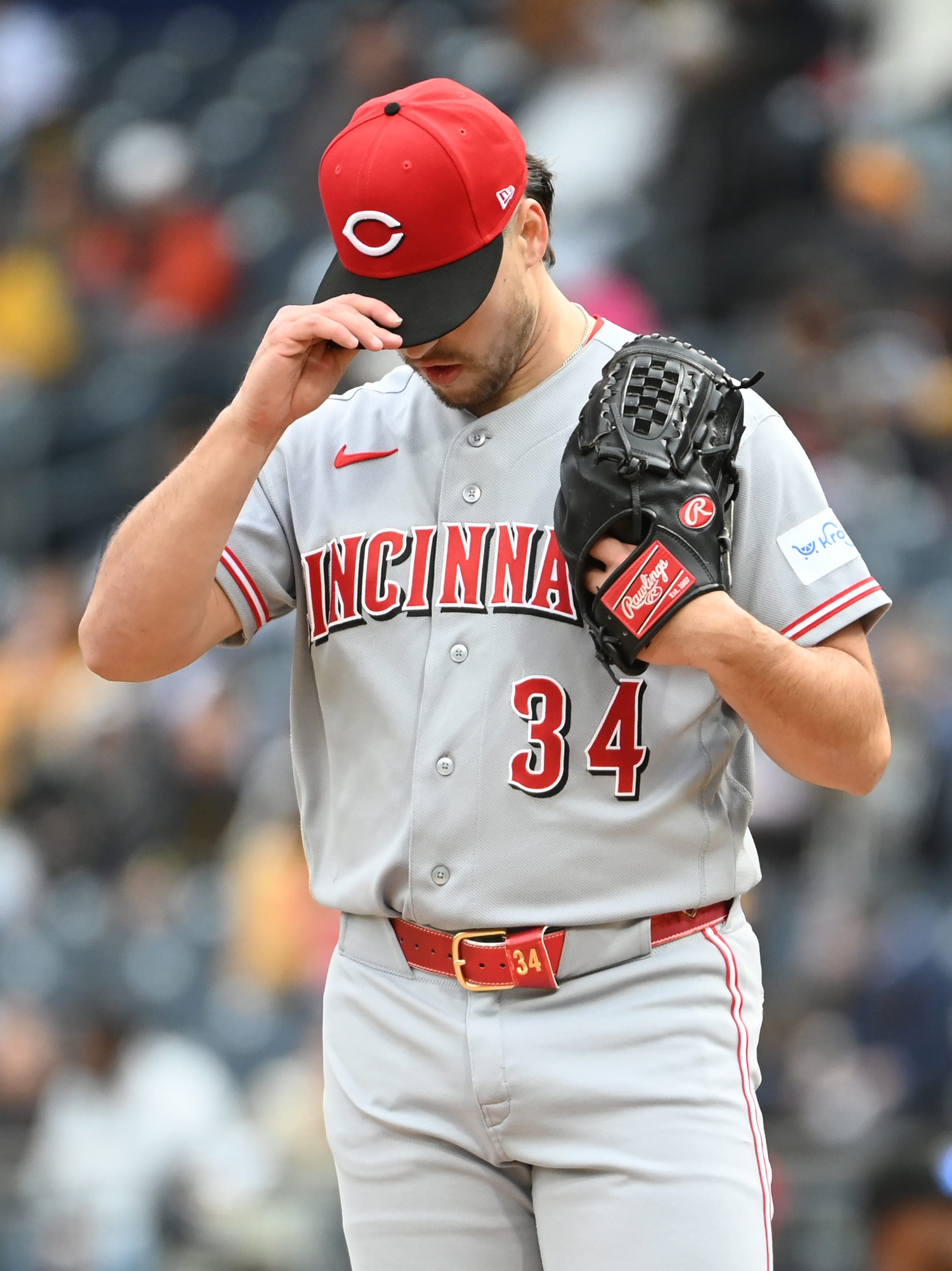 Reds trounced for 3rd time in 4 games, set ugly MLB record along way