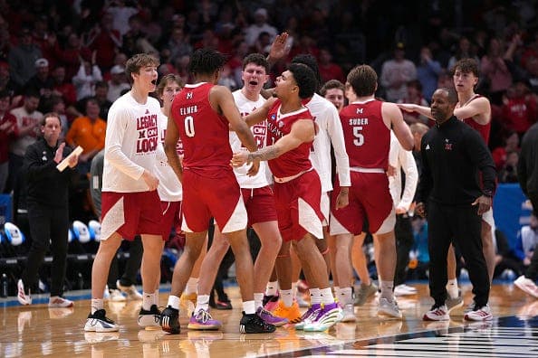 Eian Elmer scores 1,000th point in Miami-Ohio RedHawks First Four game