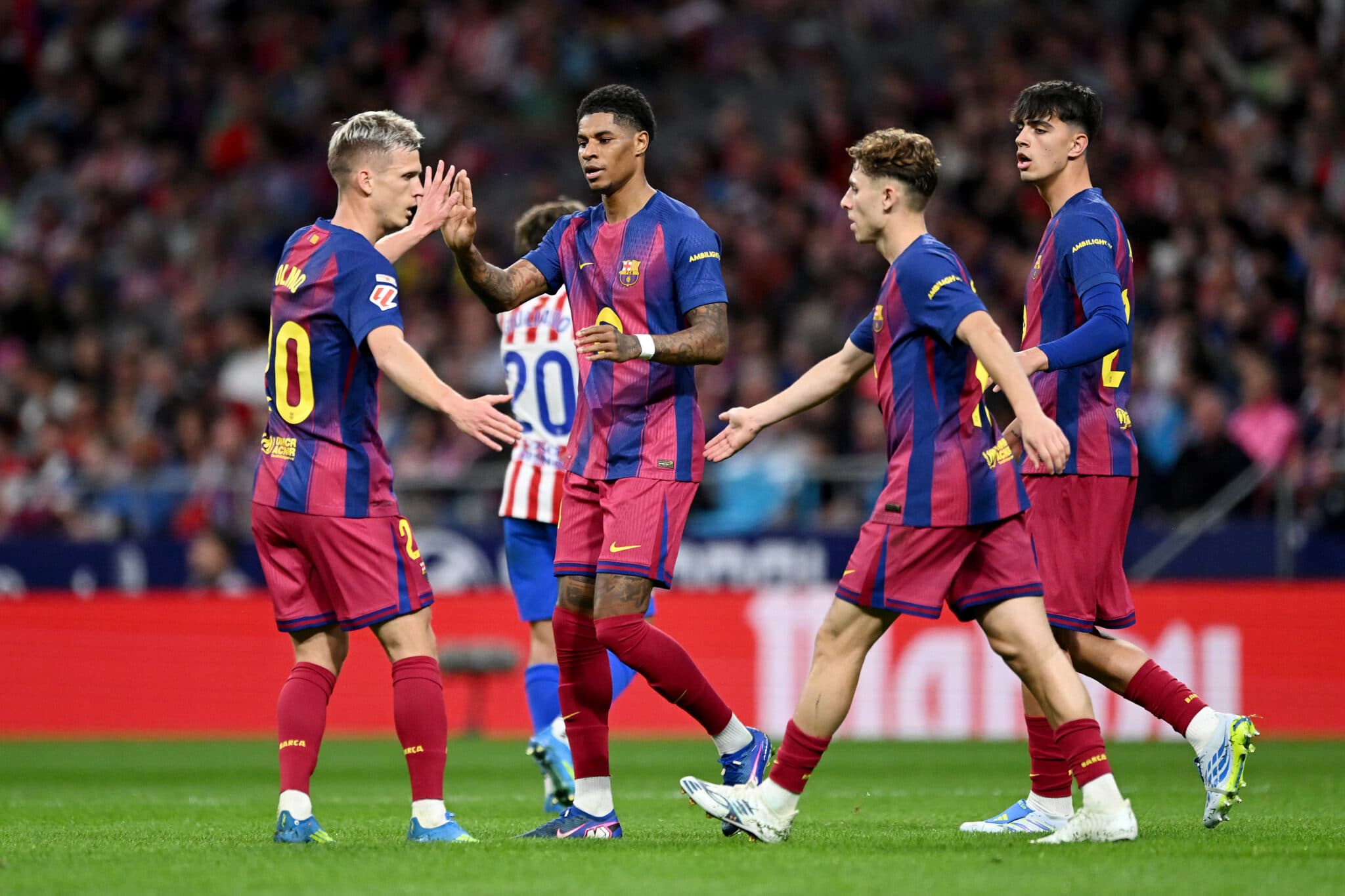 Ferdinand says Barcelona could commit ‘robbery’ on Rashford transfer