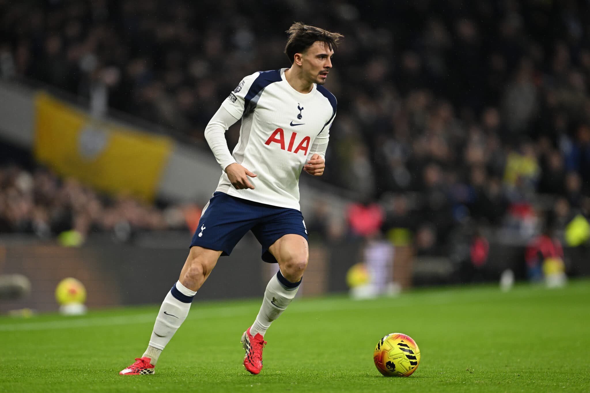 Tottenham keen to renegotiate new Joao Palhinha deal