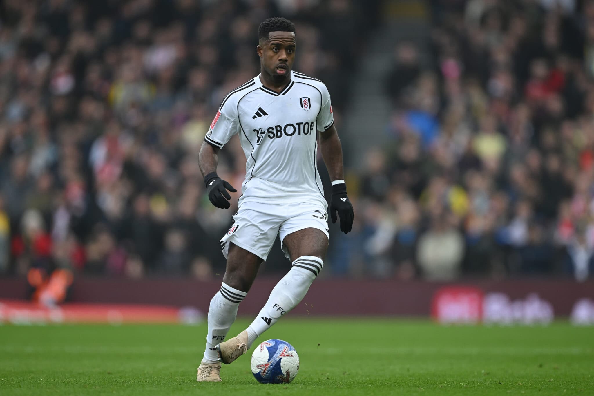 Starry Fulham's U-18s Take on Nottingham Forest in Epic Match-Up!