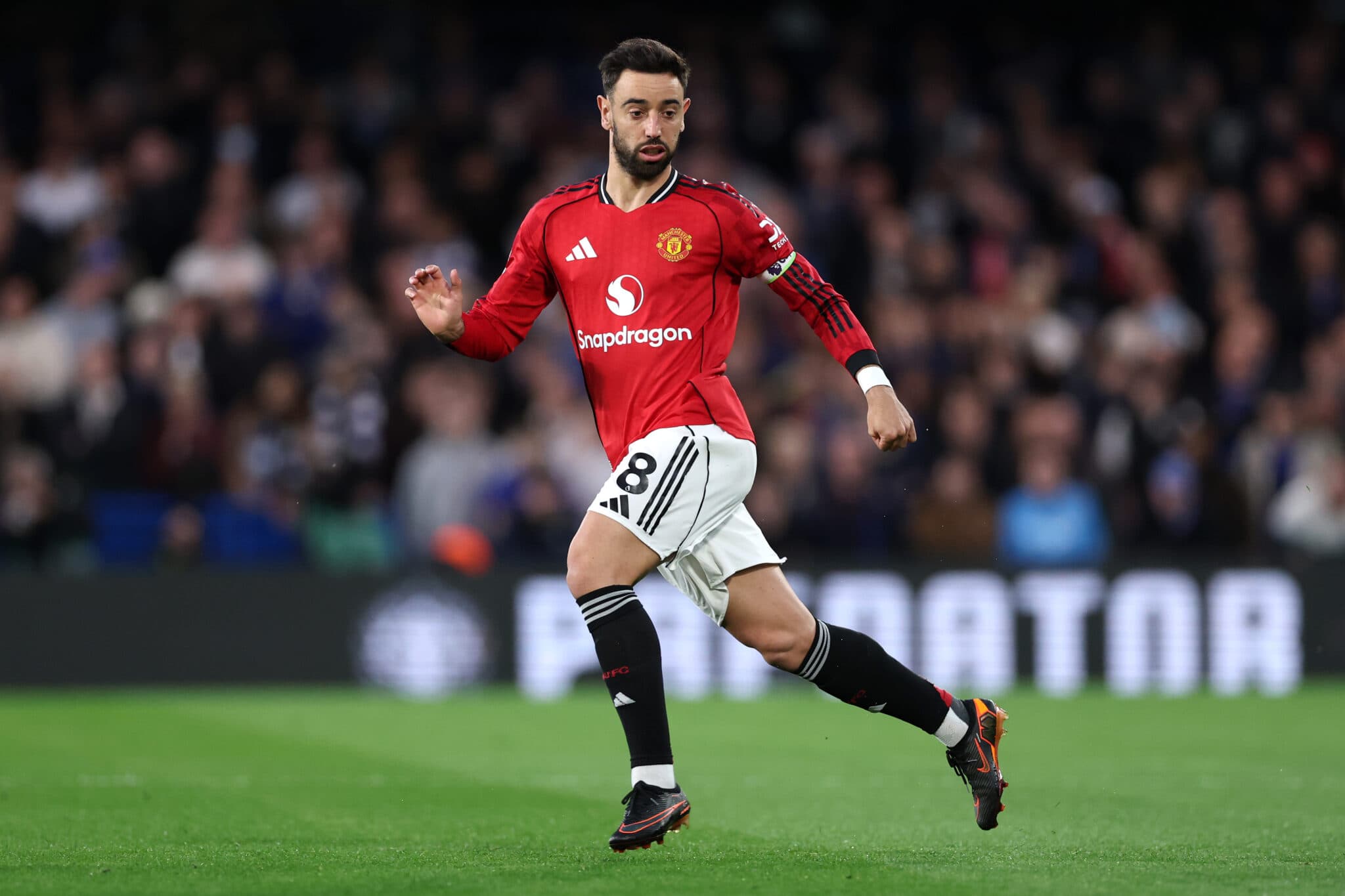 Manchester United issue hands-off warning on Bruno Fernandes