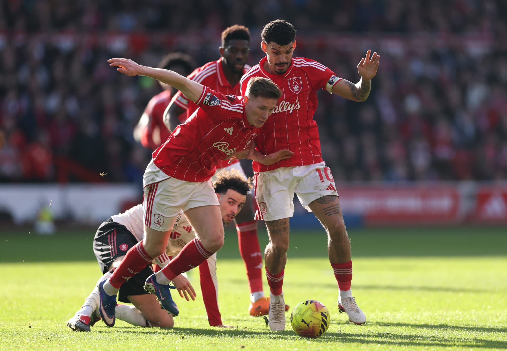 Manchester United urged to make double Forest signing