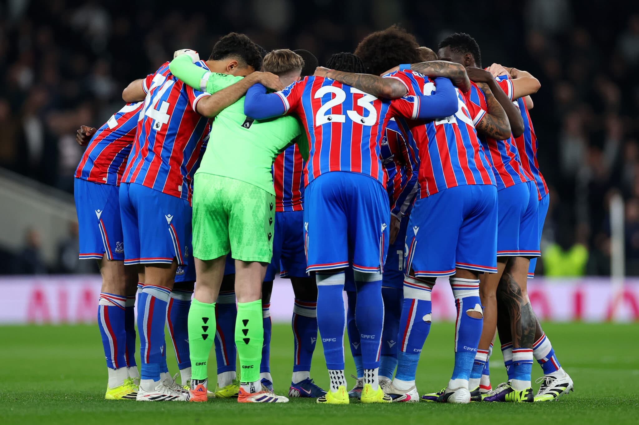 Get your tickets now for an unforgettable clash between Crystal Palace and Leeds United!