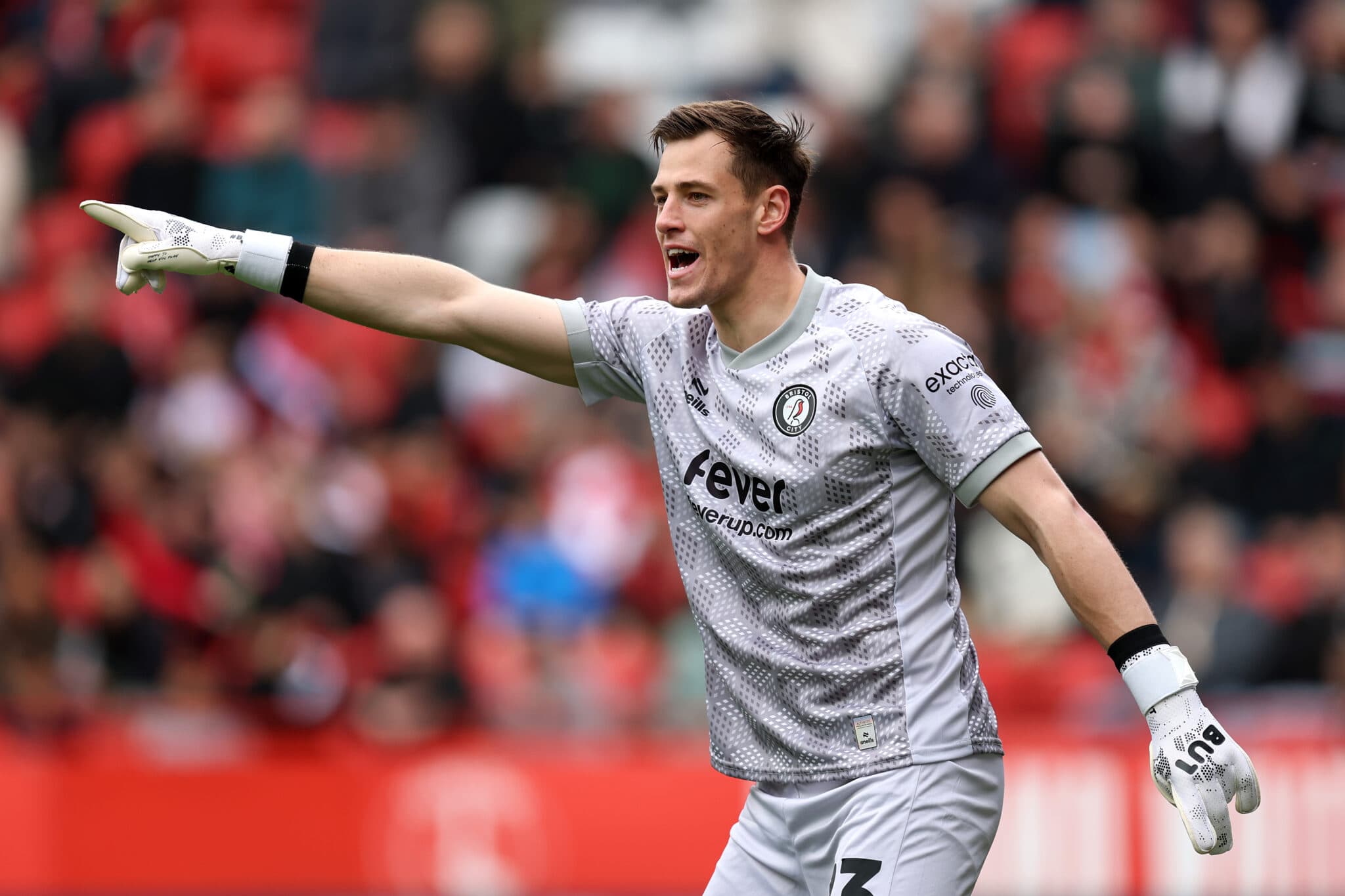 Bristol City boss backs Man United loanee to become Premier League player