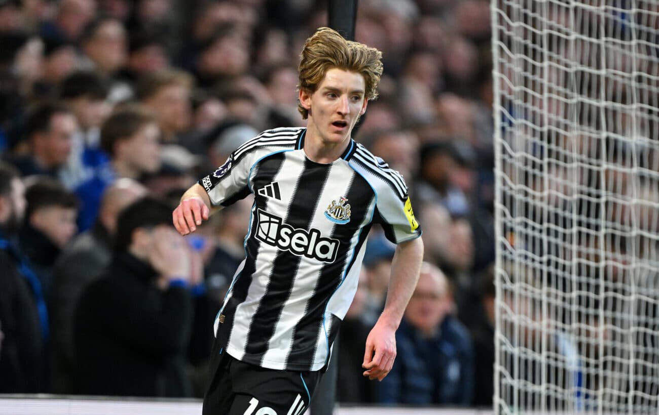 New Headline: Gordon Sturridge's Show of Hands Turns Chelsea into Champions!