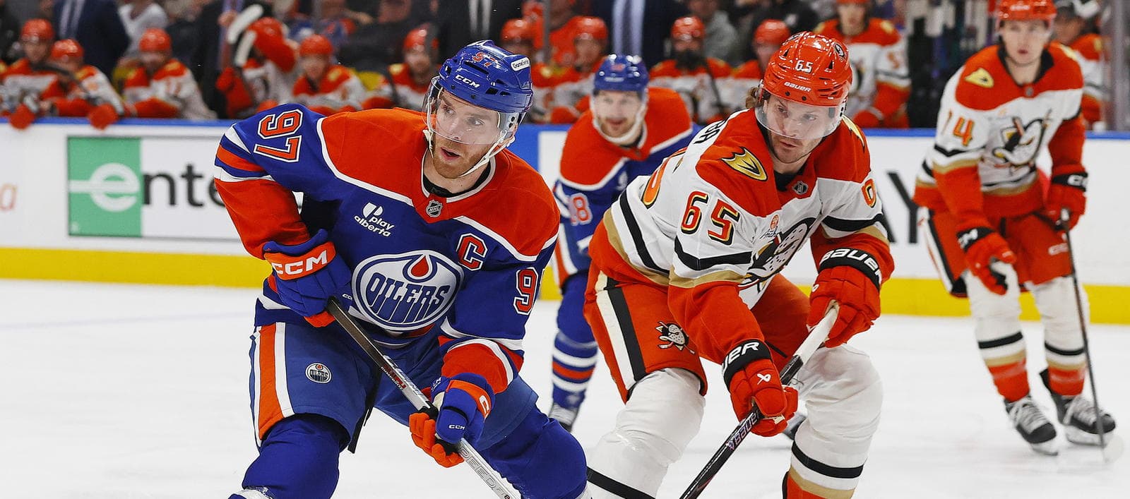 NHL Playoffs Tracker: Series Results, Top Scorers, April 26 Schedule