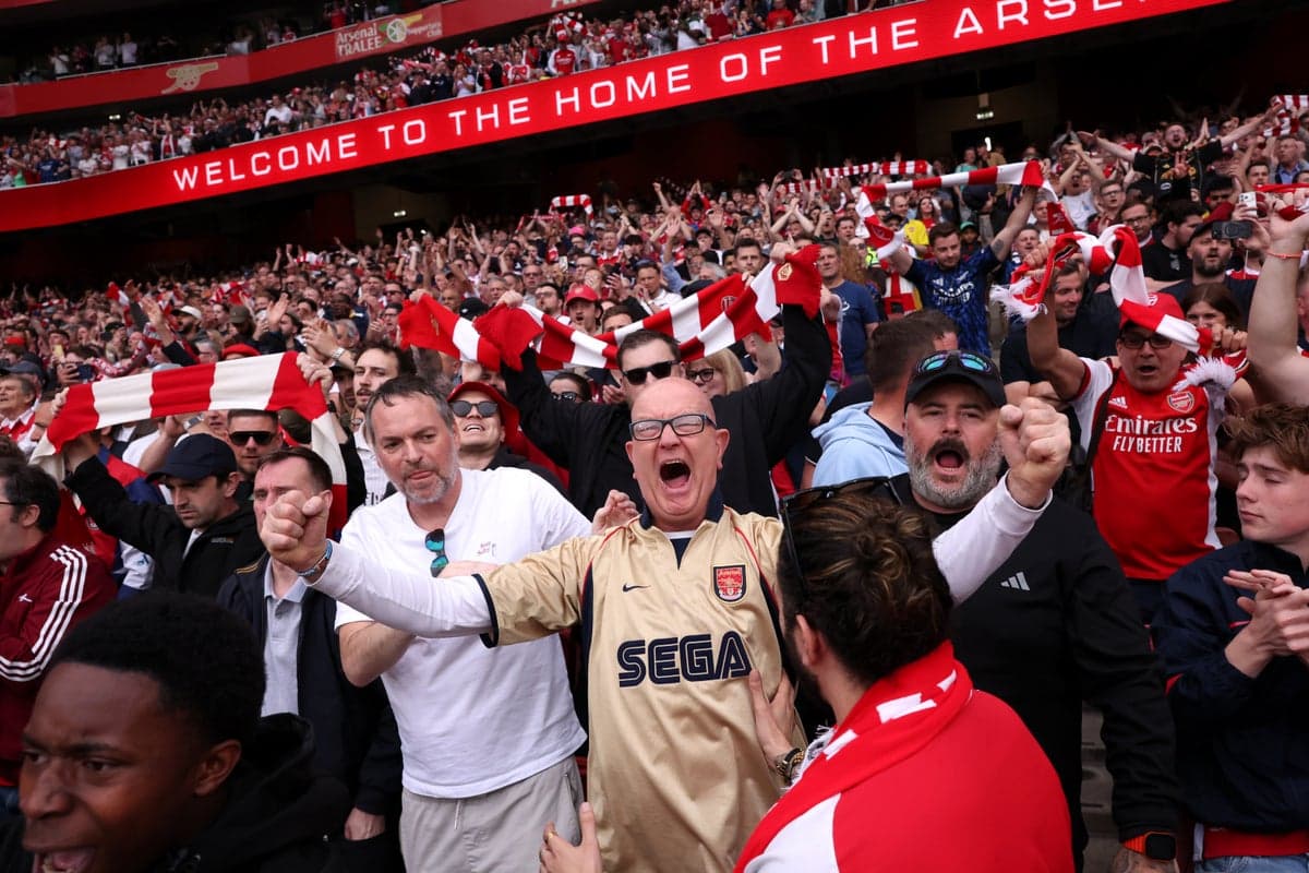 Extra flights arranged to fly more Arsenal fans to Champions League final